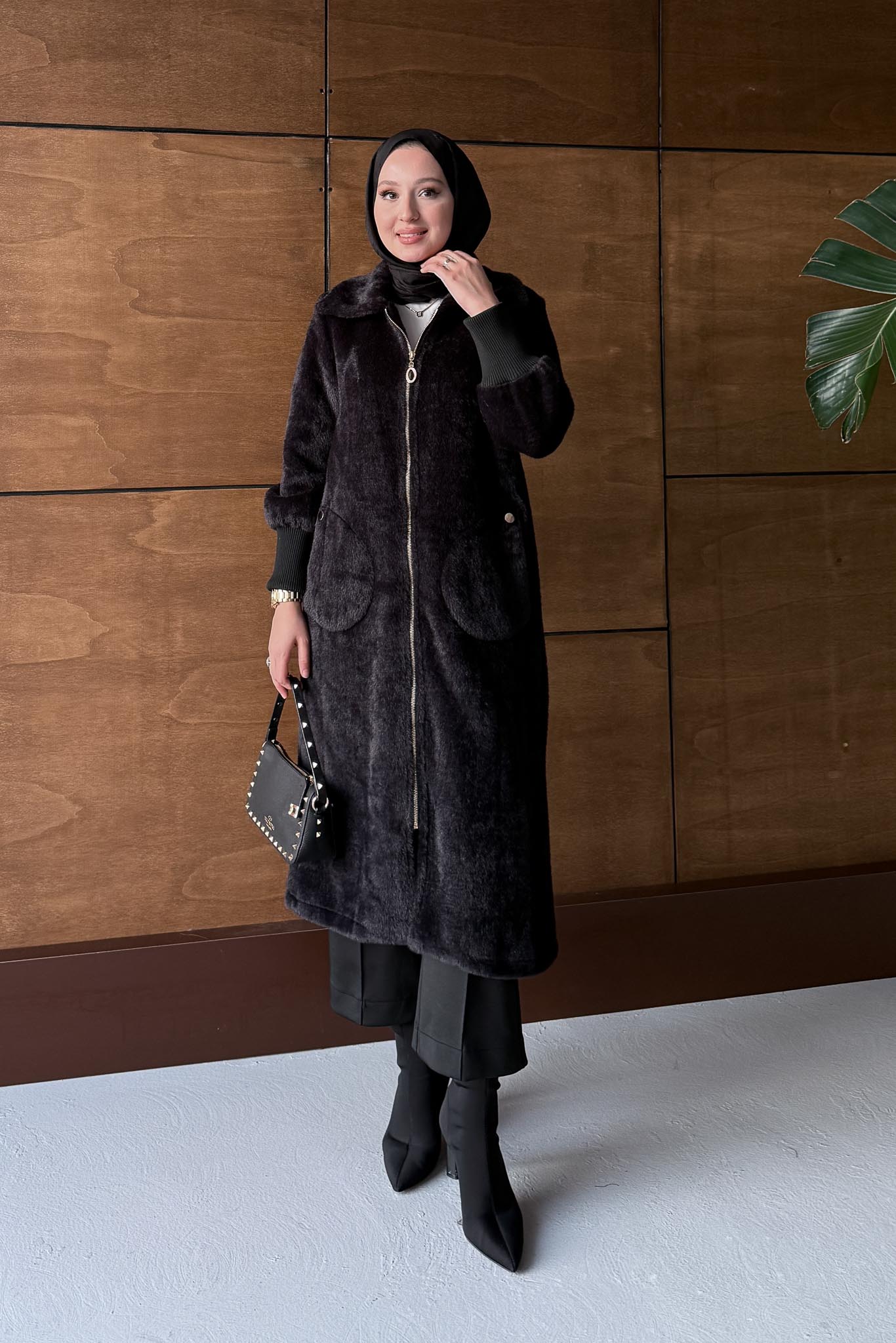 Karrera Angora Kaban Siyah