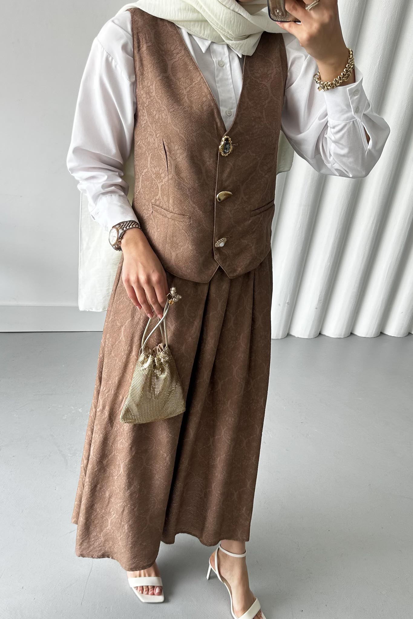Bahar Etekli Takım Camel