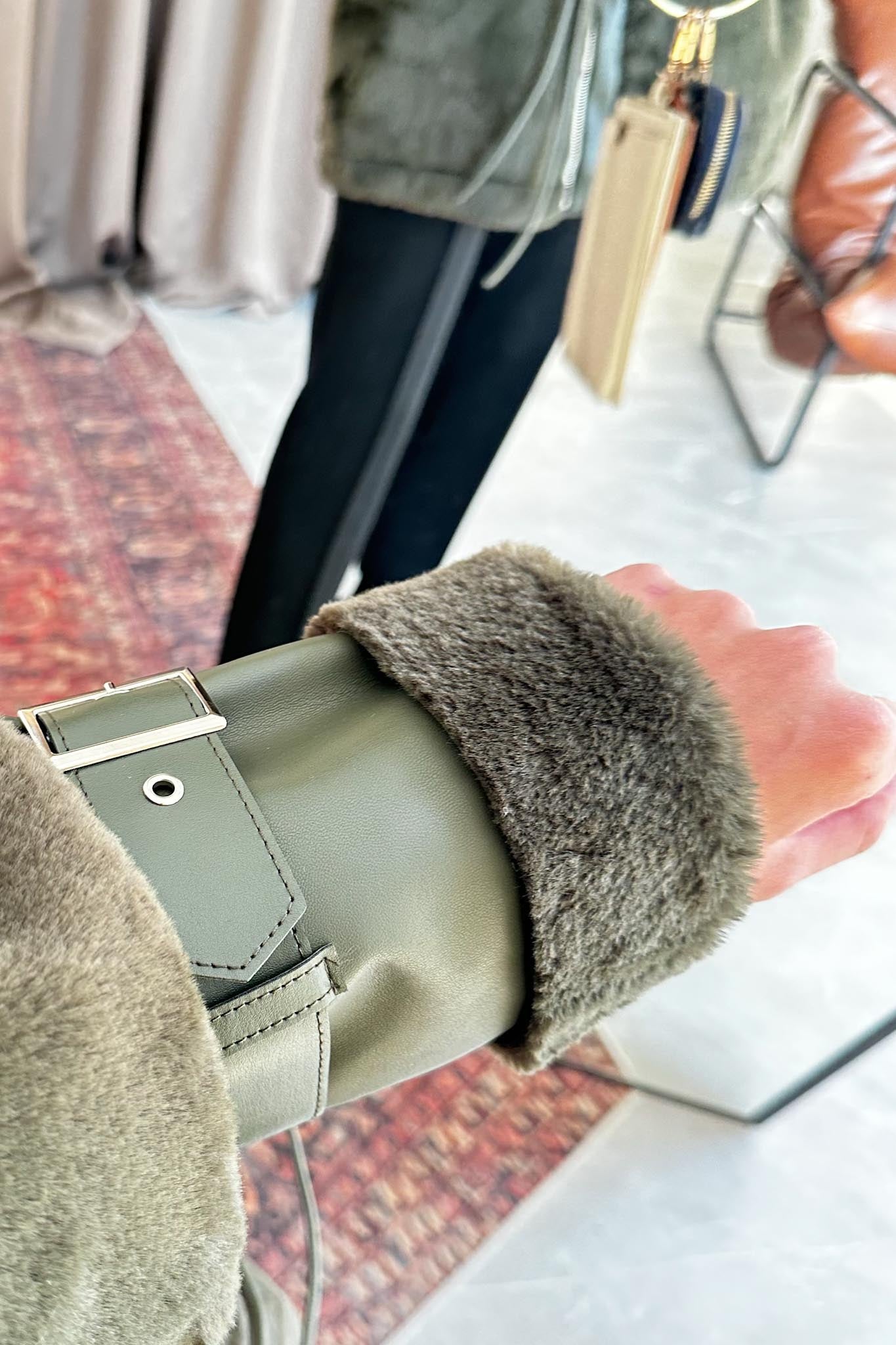 Andera Peluş Mont Haki