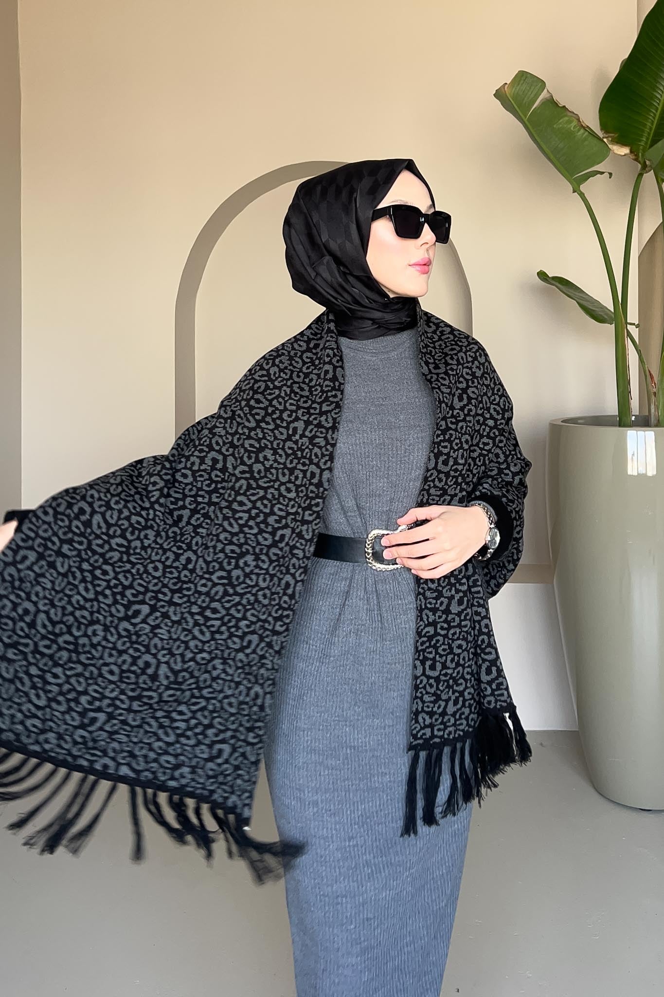 Shawl Poncho Beige