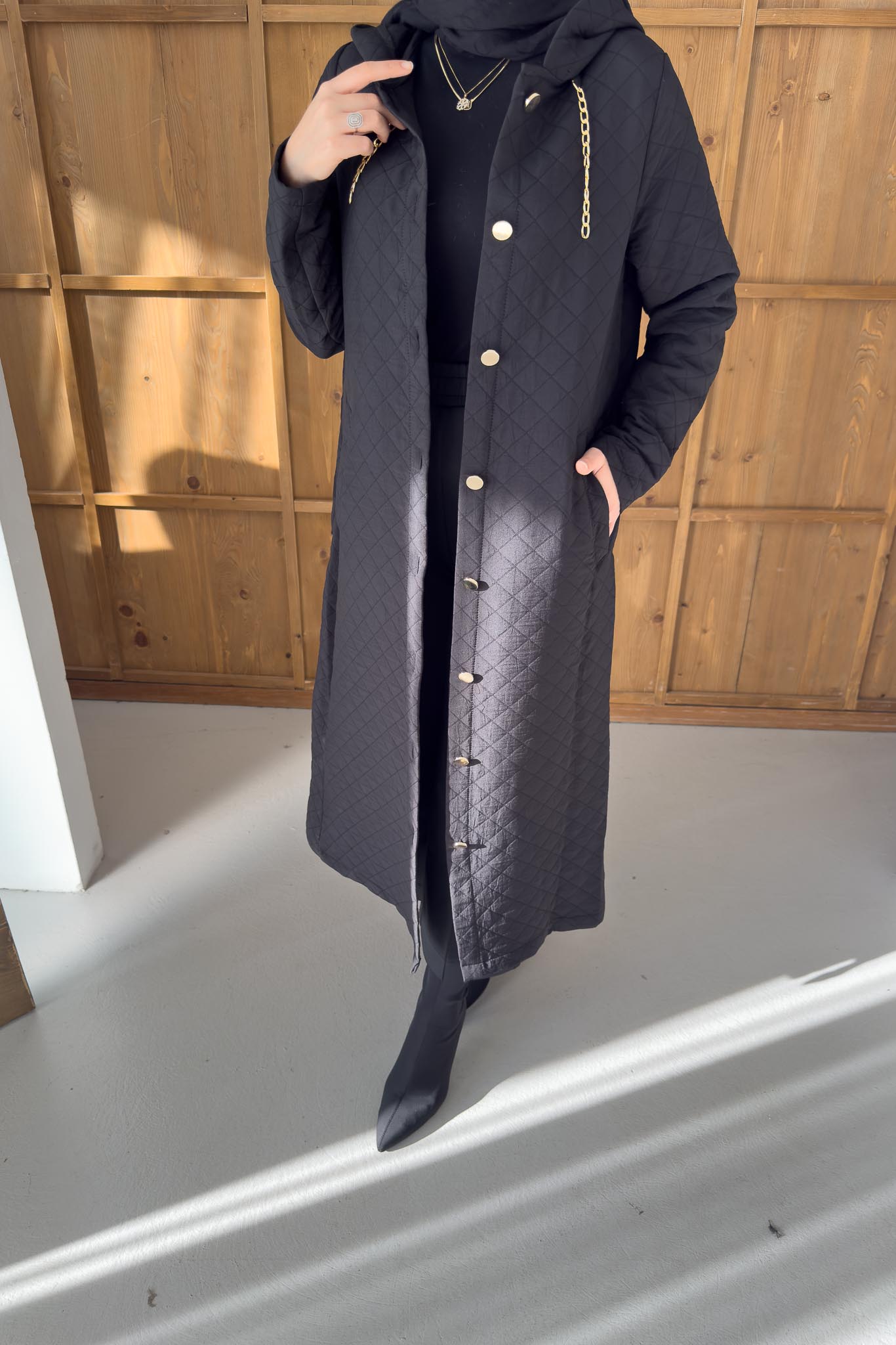 Mother of Pearl Set Camel