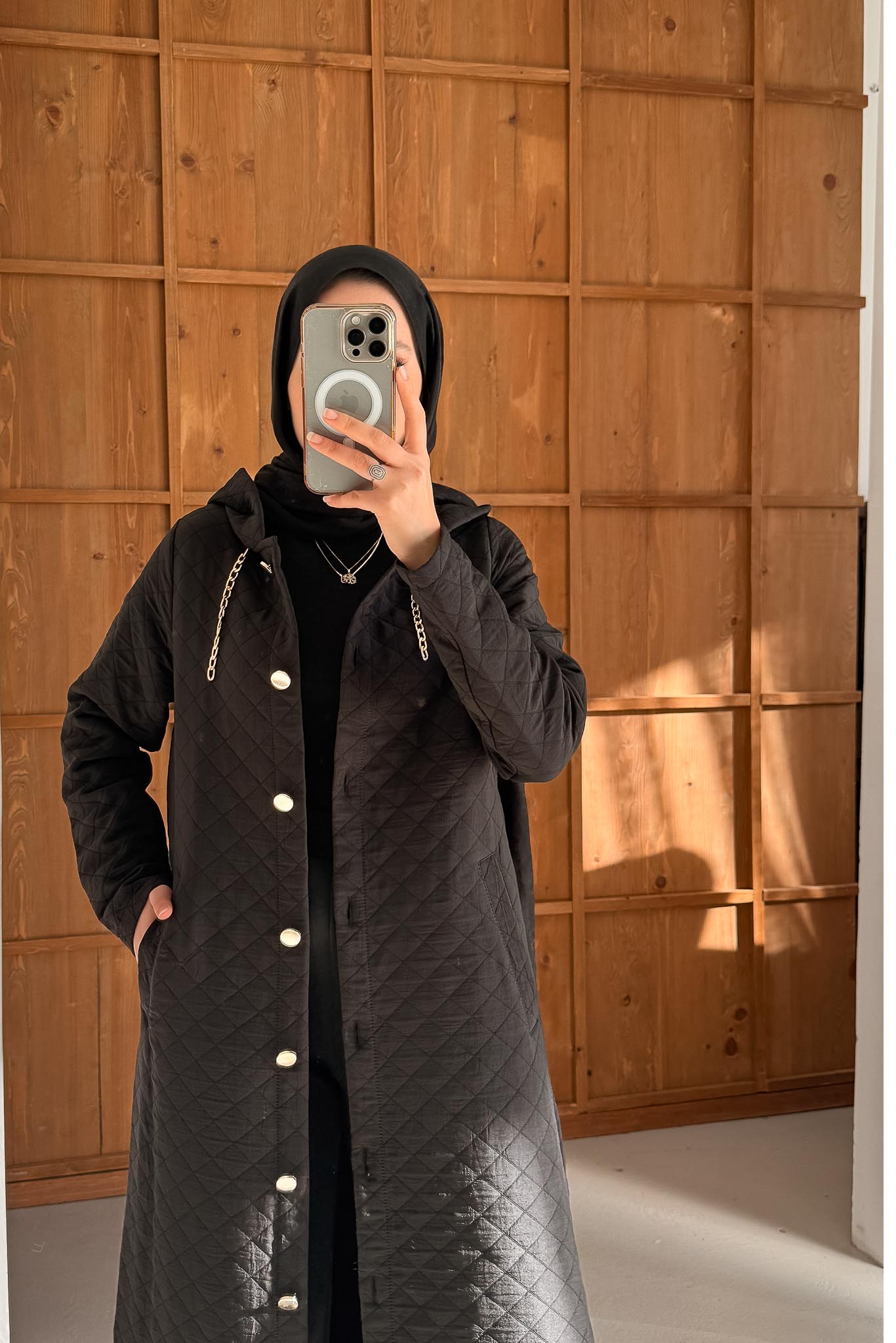 Mother of Pearl Set Camel