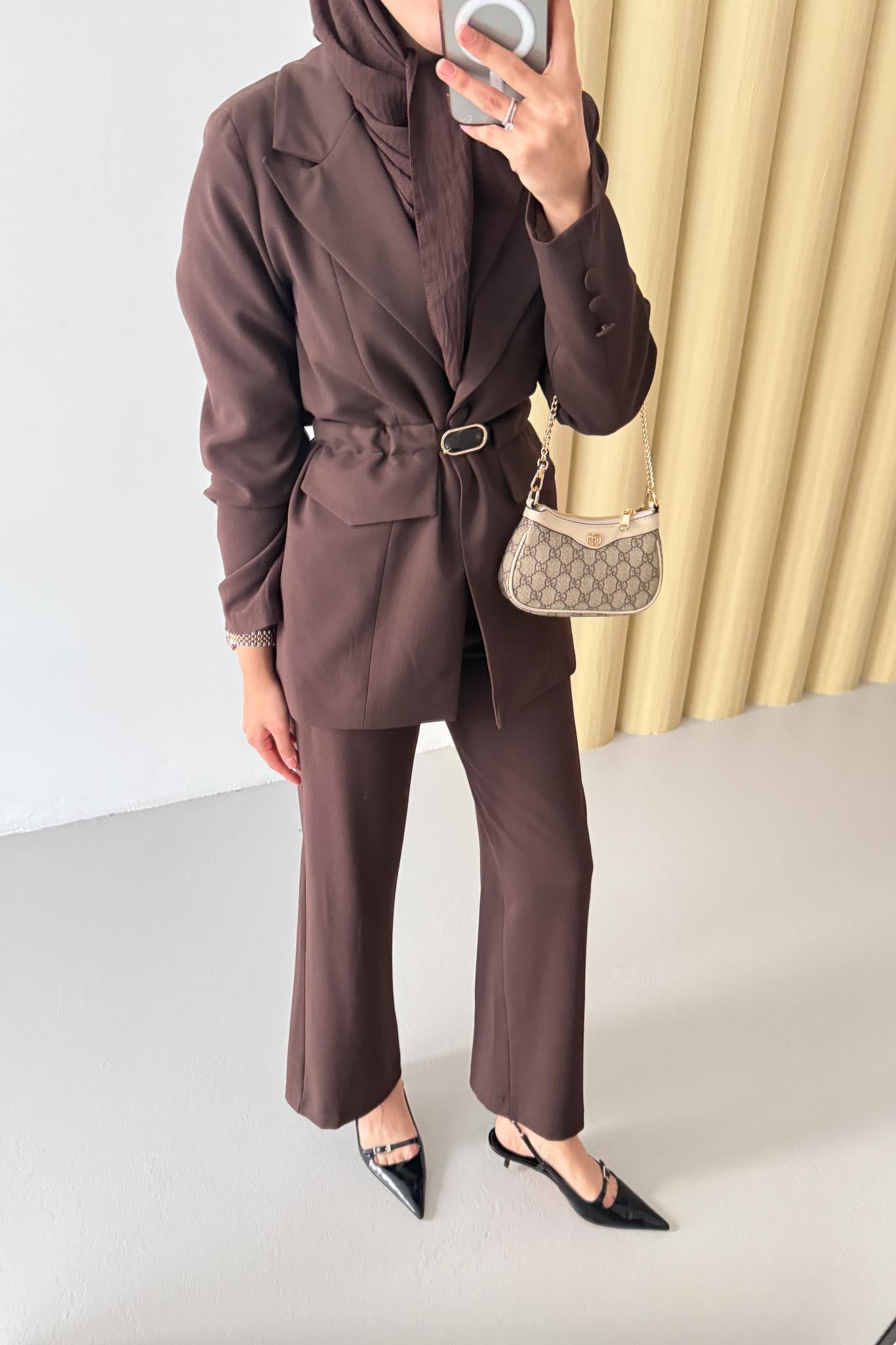 Blok Kemerli Takım Kahverengi