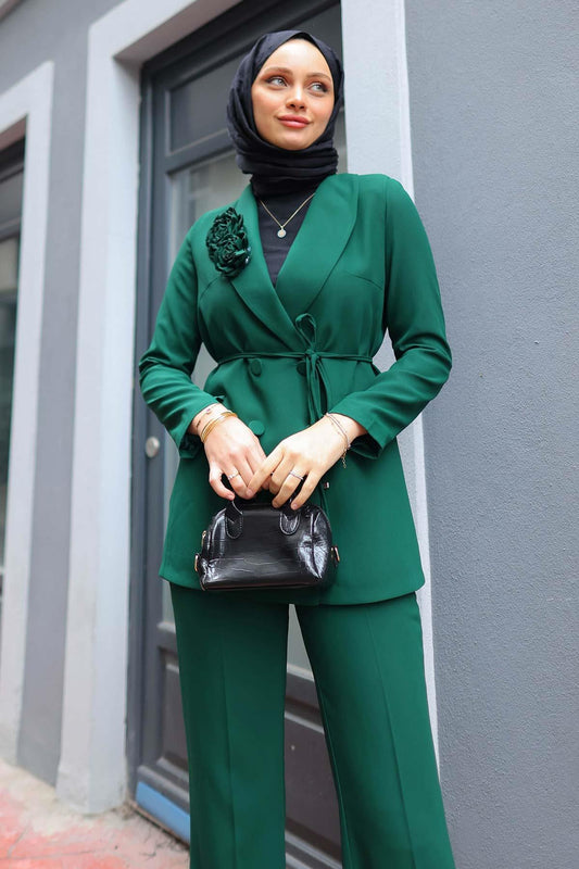 Gül Detaylı Takım Zümrüt