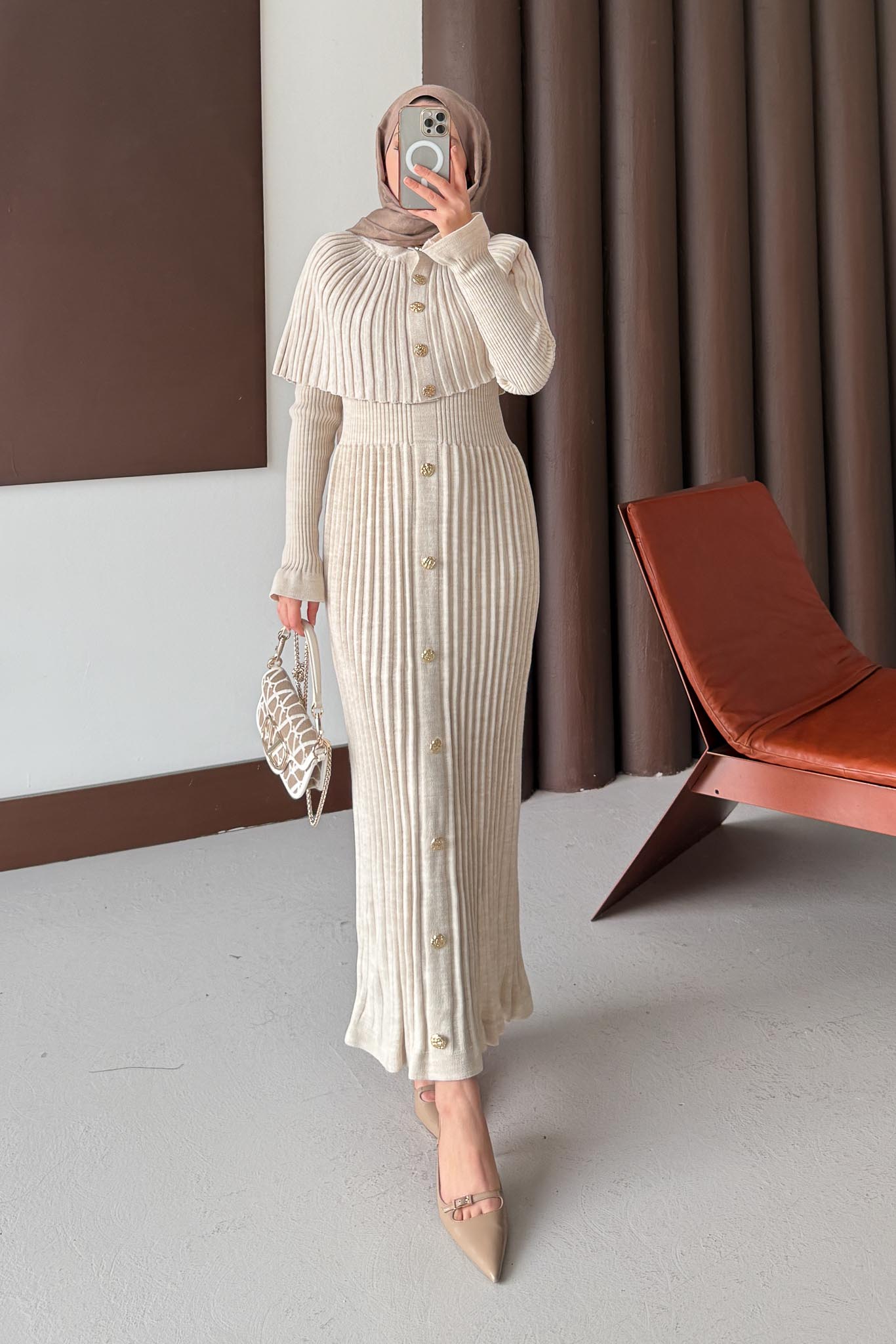 Pelerin Broş Düğmeli Elbise Taş