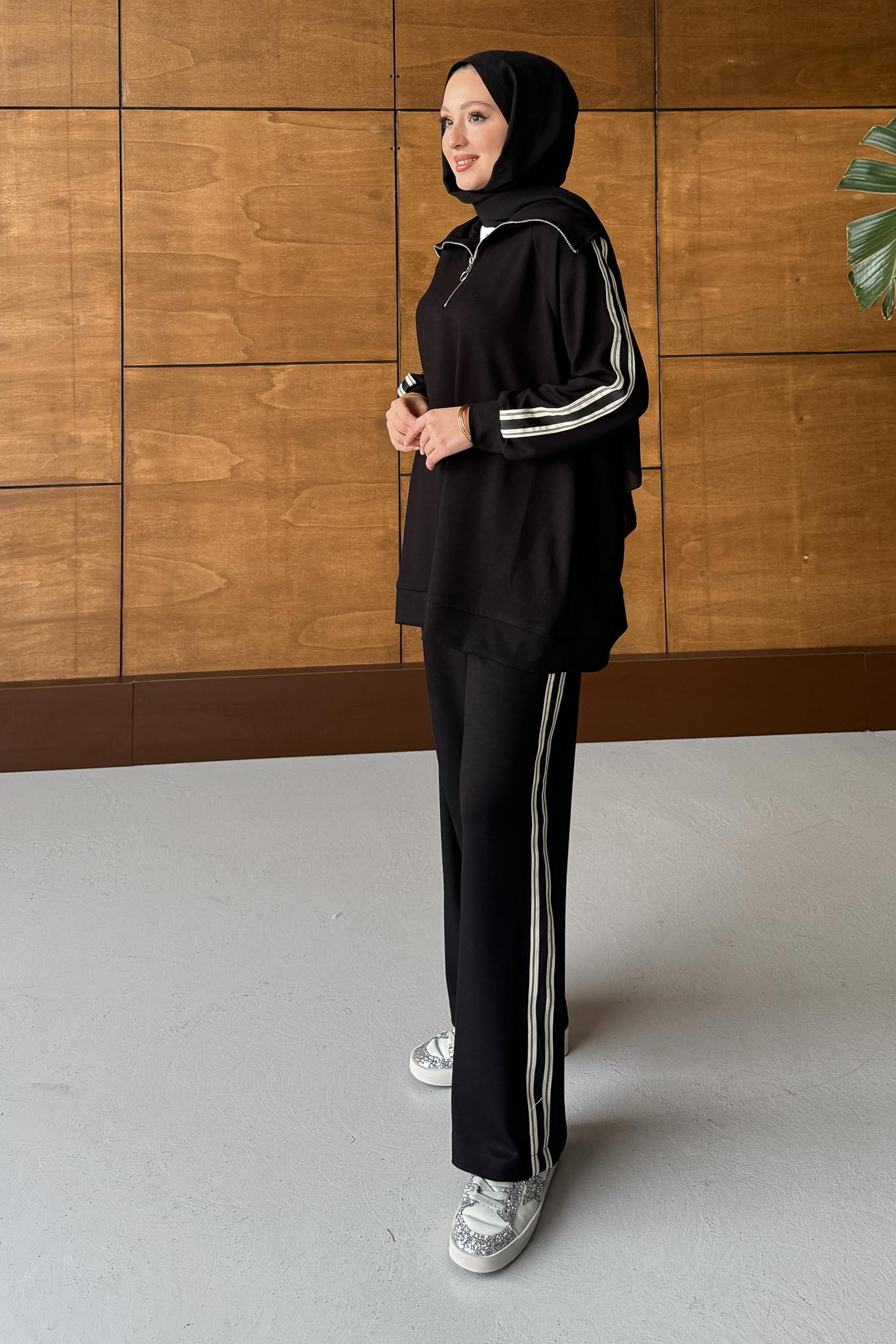 Kolu Şeritli Takım Siyah
