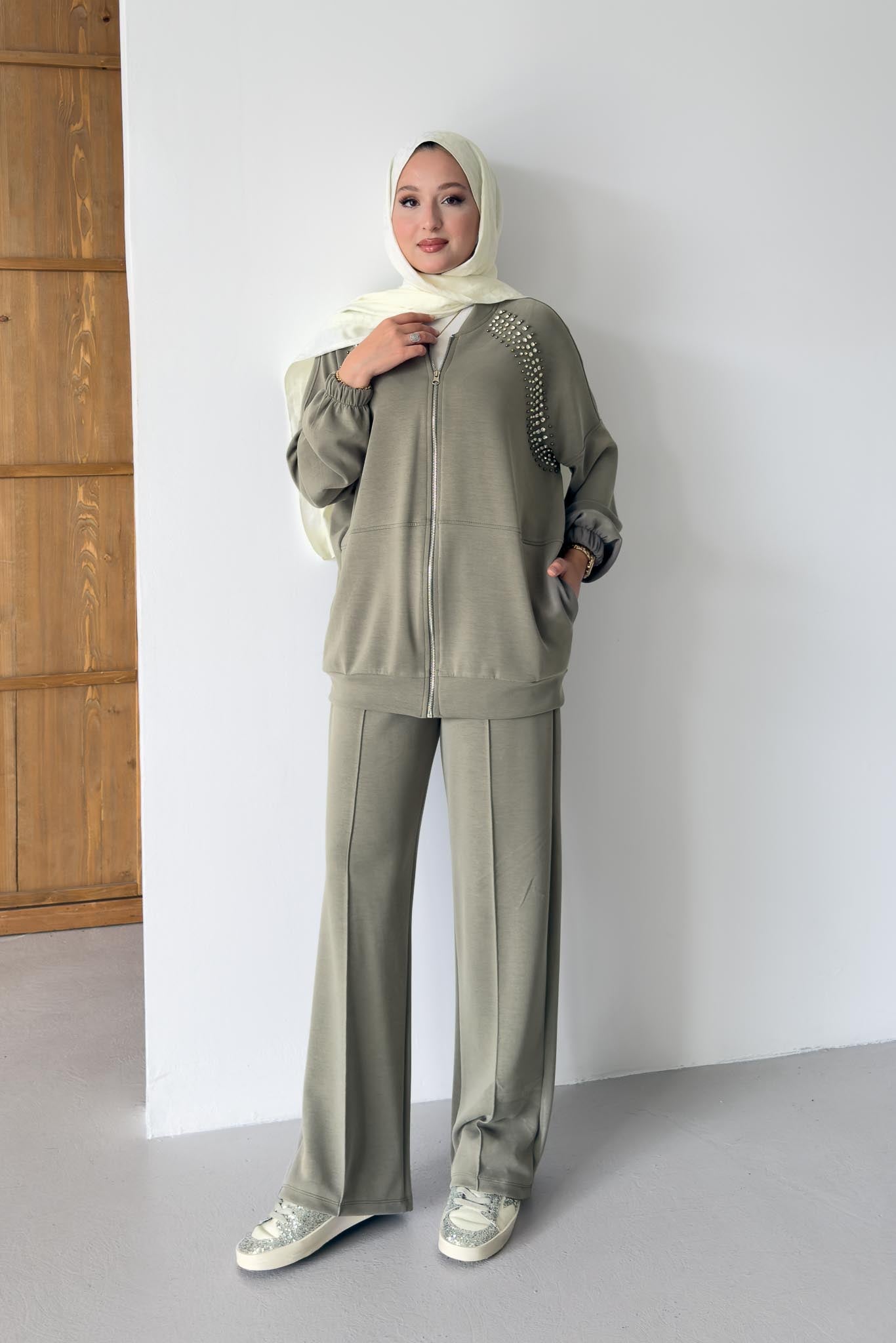 Linen Taşlı Takım Su Yeşili