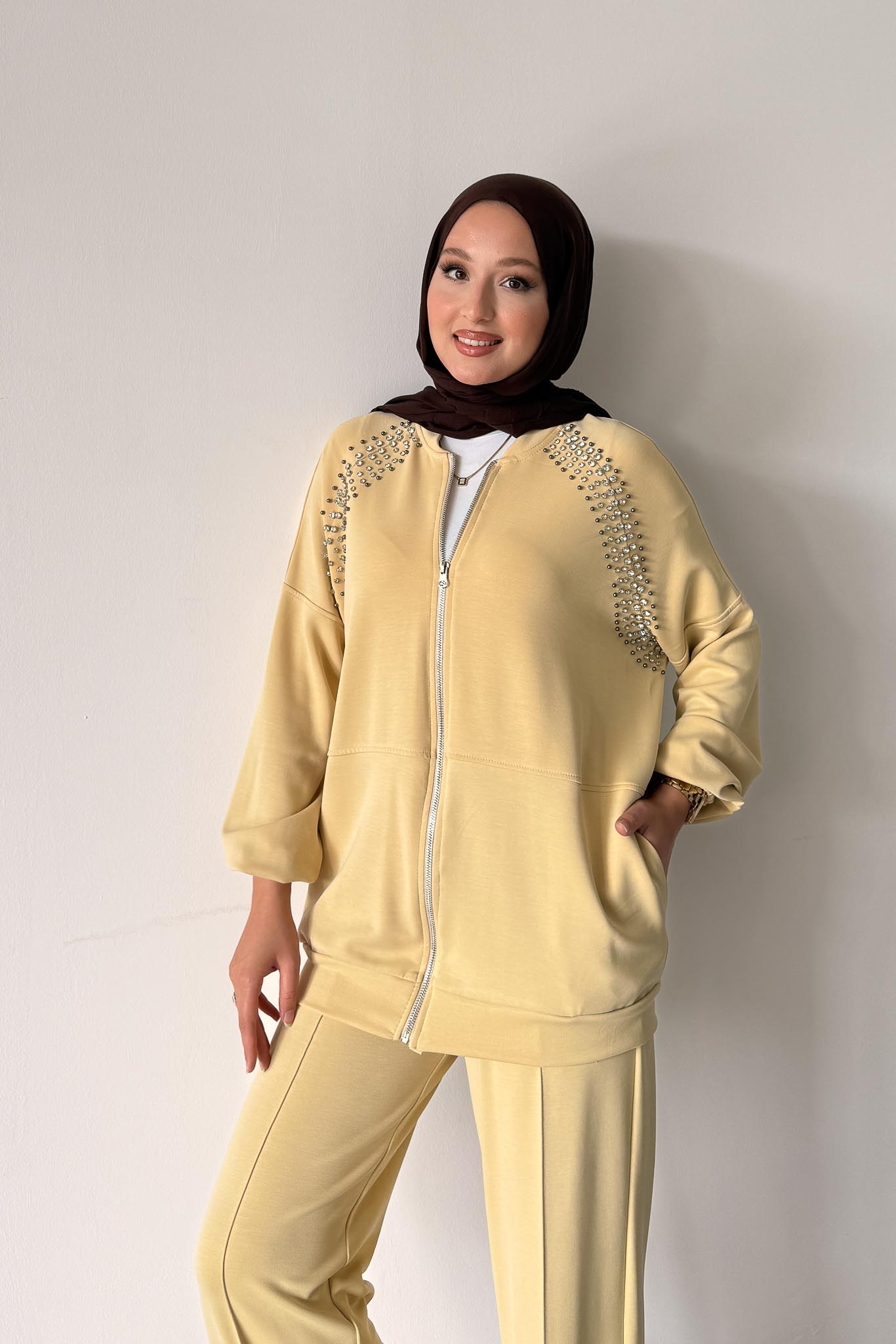 Linen Taşlı Takım Sarı