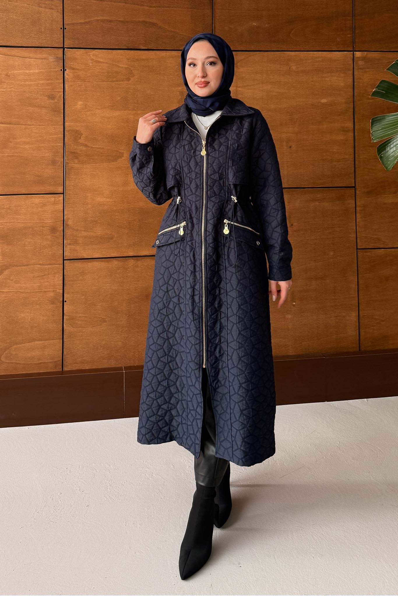 Mother of Pearl Set Camel