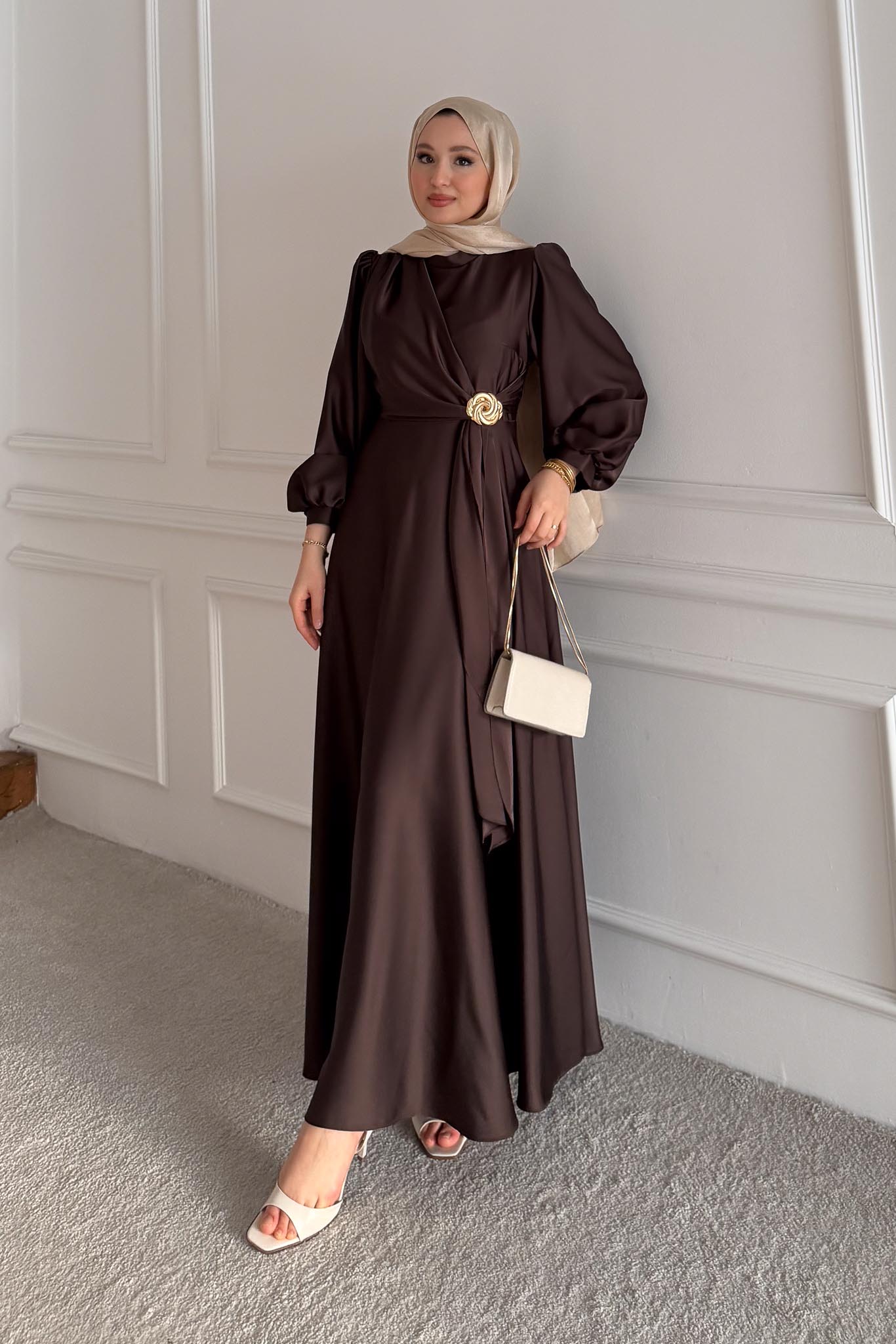 Şura Broş Saten Abiye Acı Kahverengi