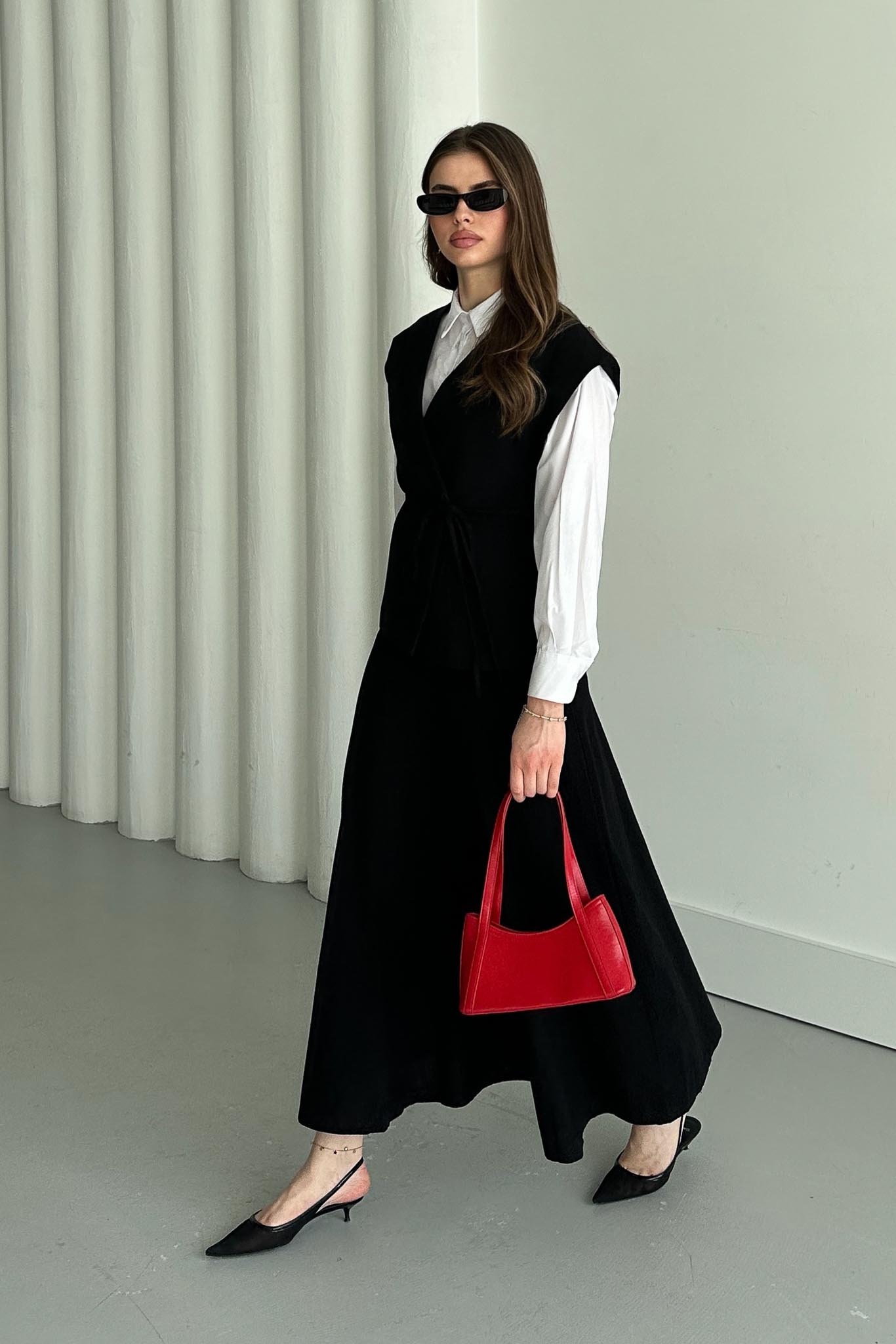 Jude V Yaka Yelekli Takım Siyah