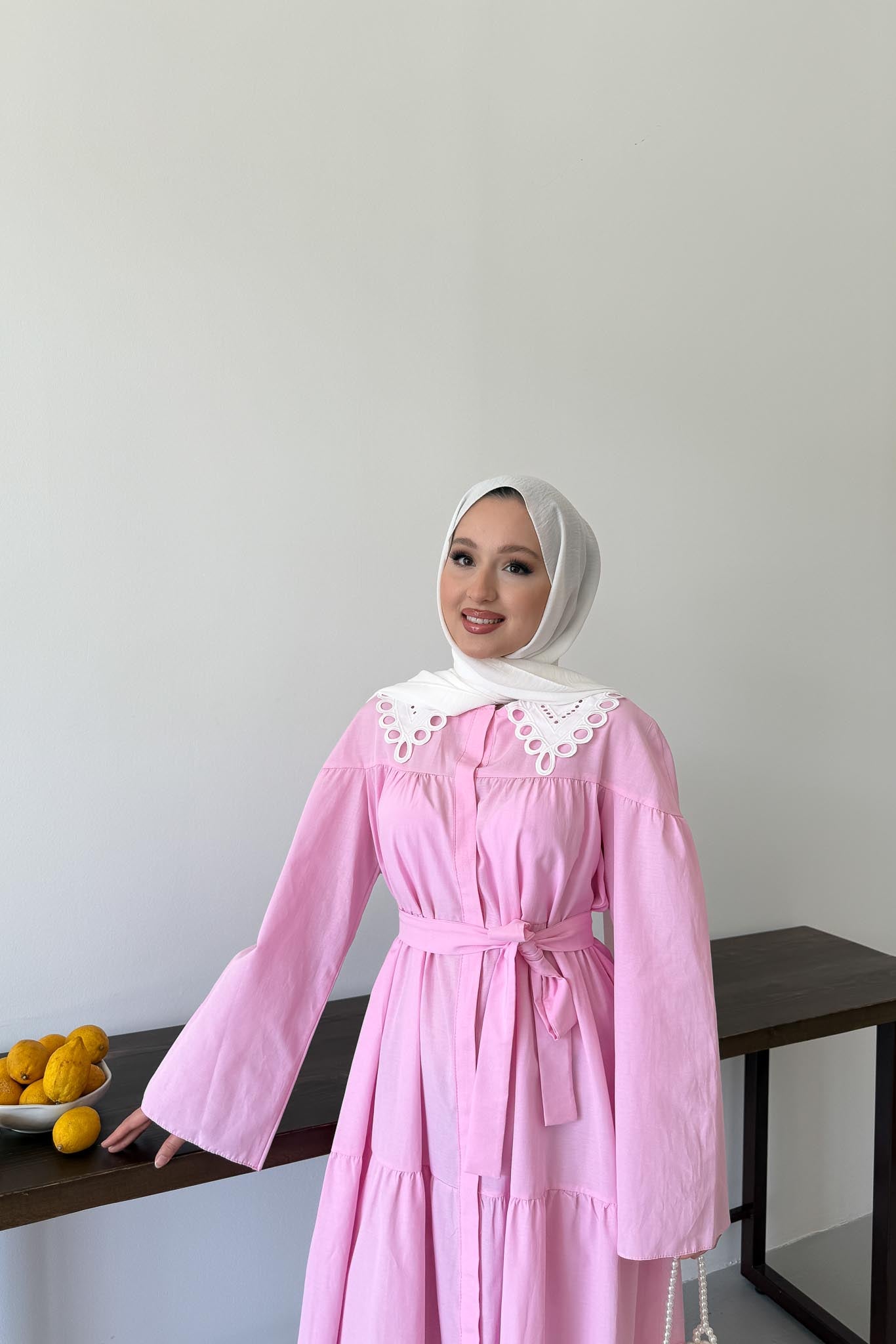 Yakası Güpürlü Elbise Pembe