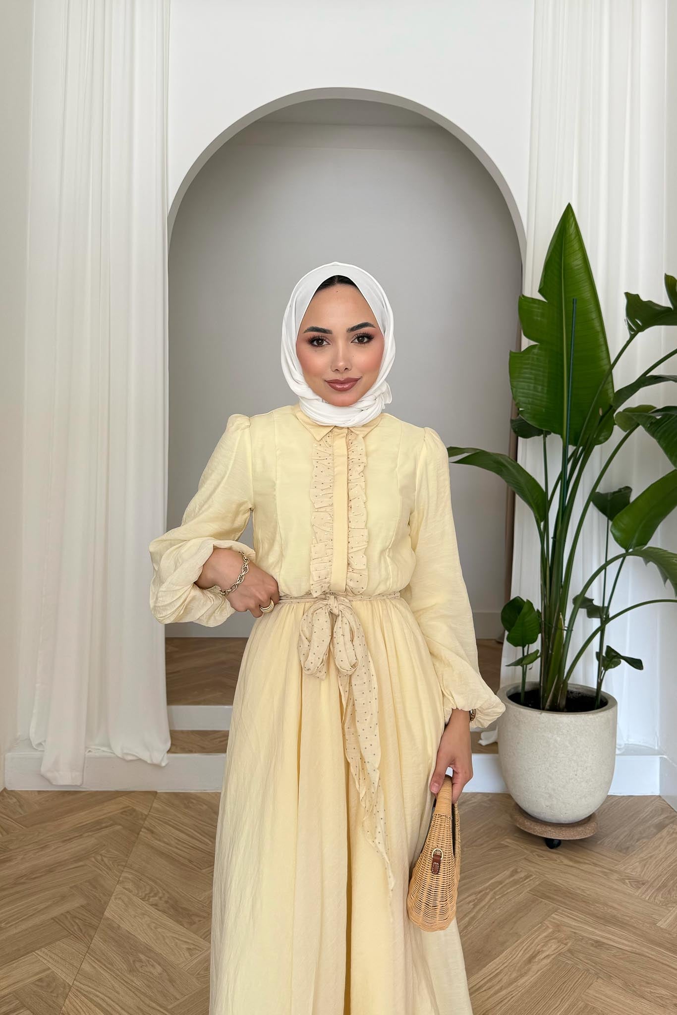 Önü Taş Detaylı Elbise Sarı