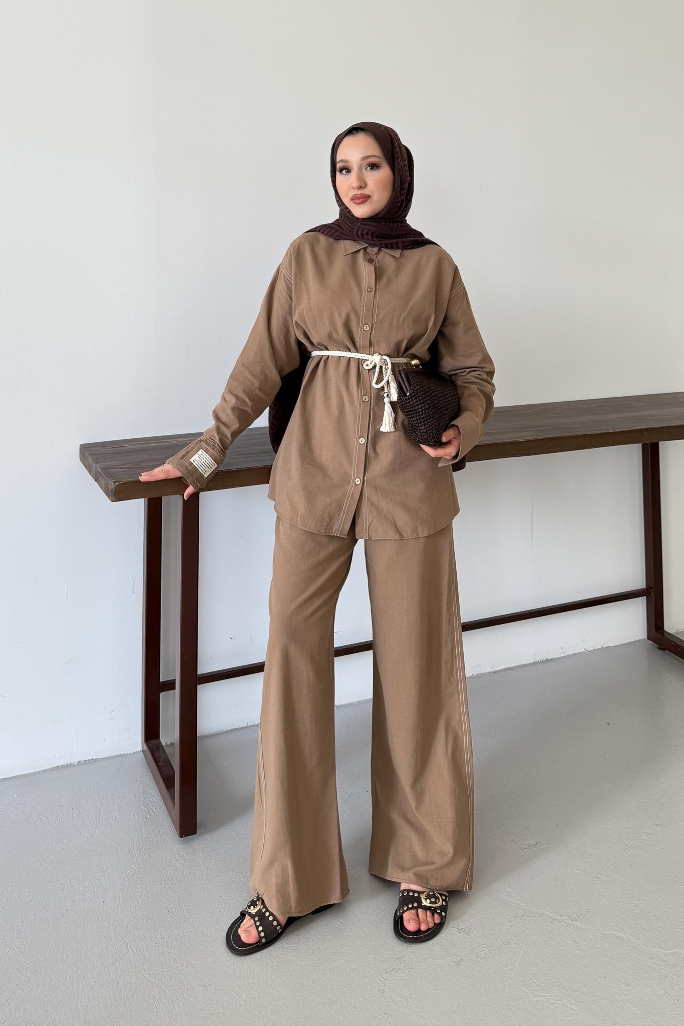 Düğmeli Keten Takım Kahverengi