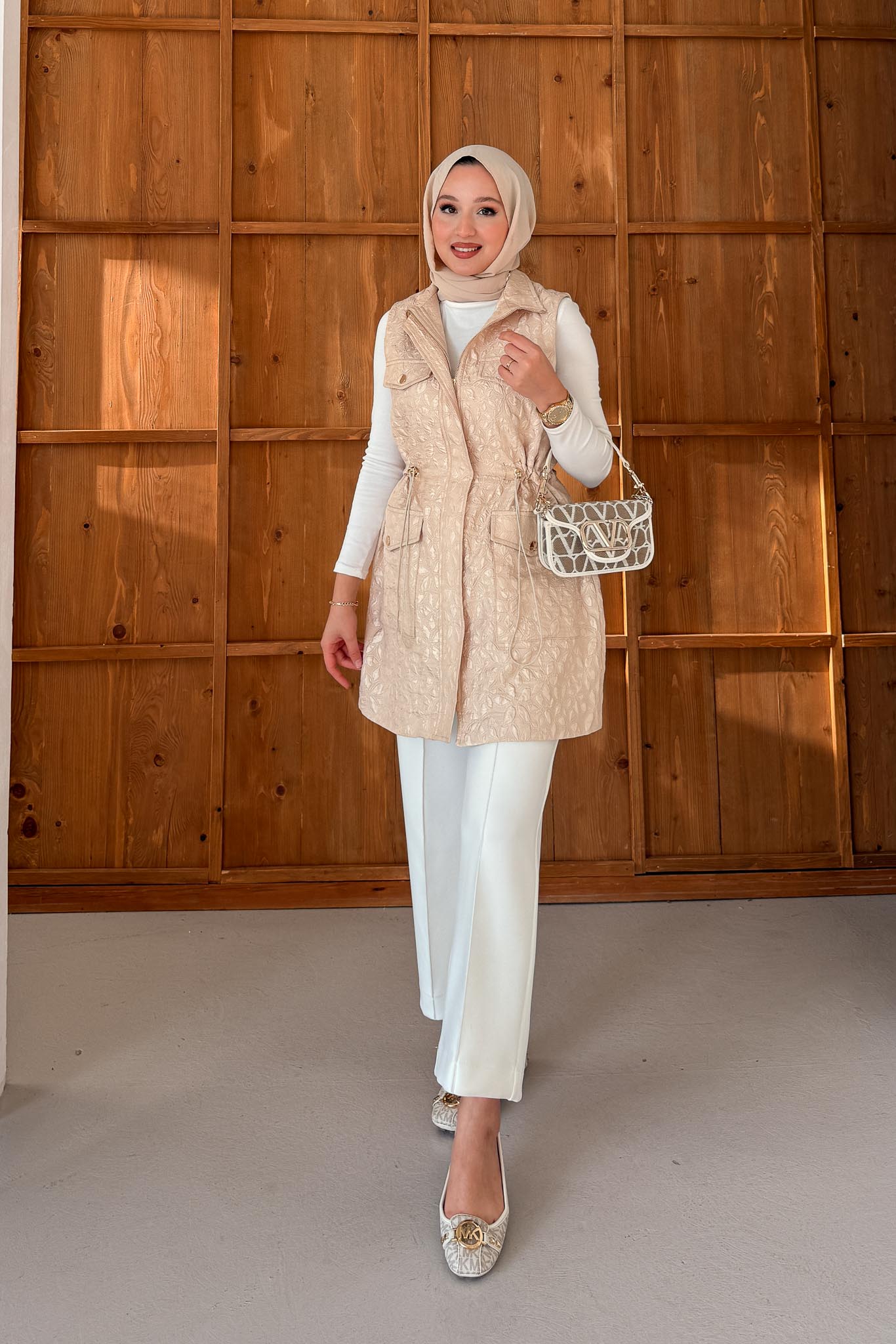 Mother of Pearl Set Camel