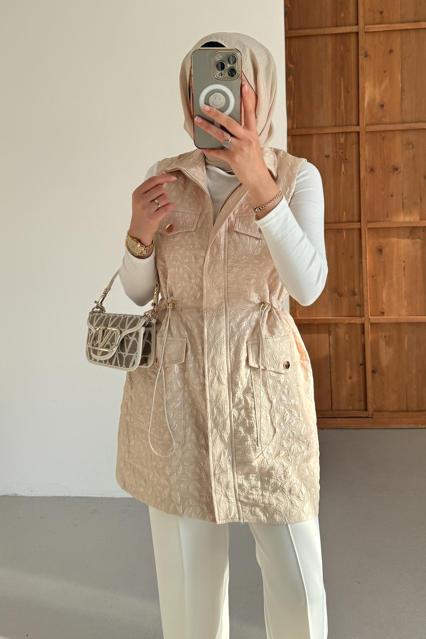 Mother of Pearl Set Camel