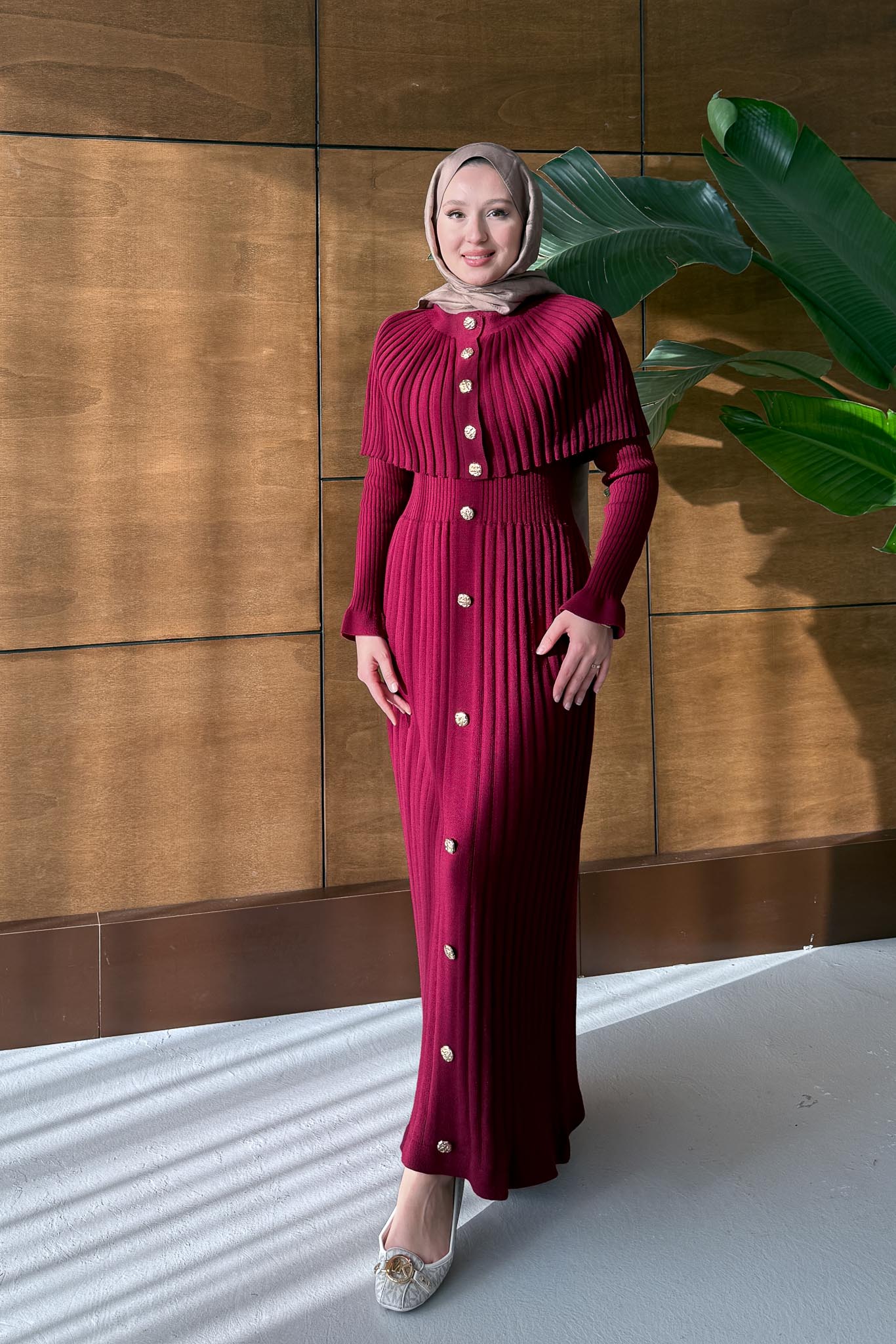 Pelerin Broş Düğmeli Elbise Bordo