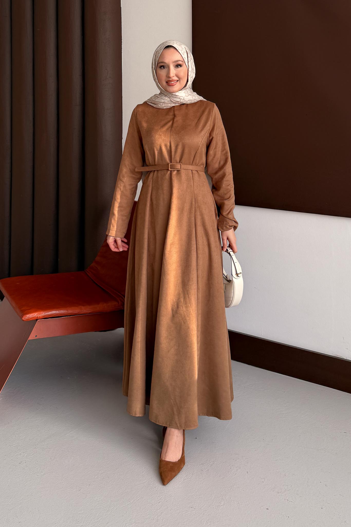 Süet Kemerli Elbise Vizon