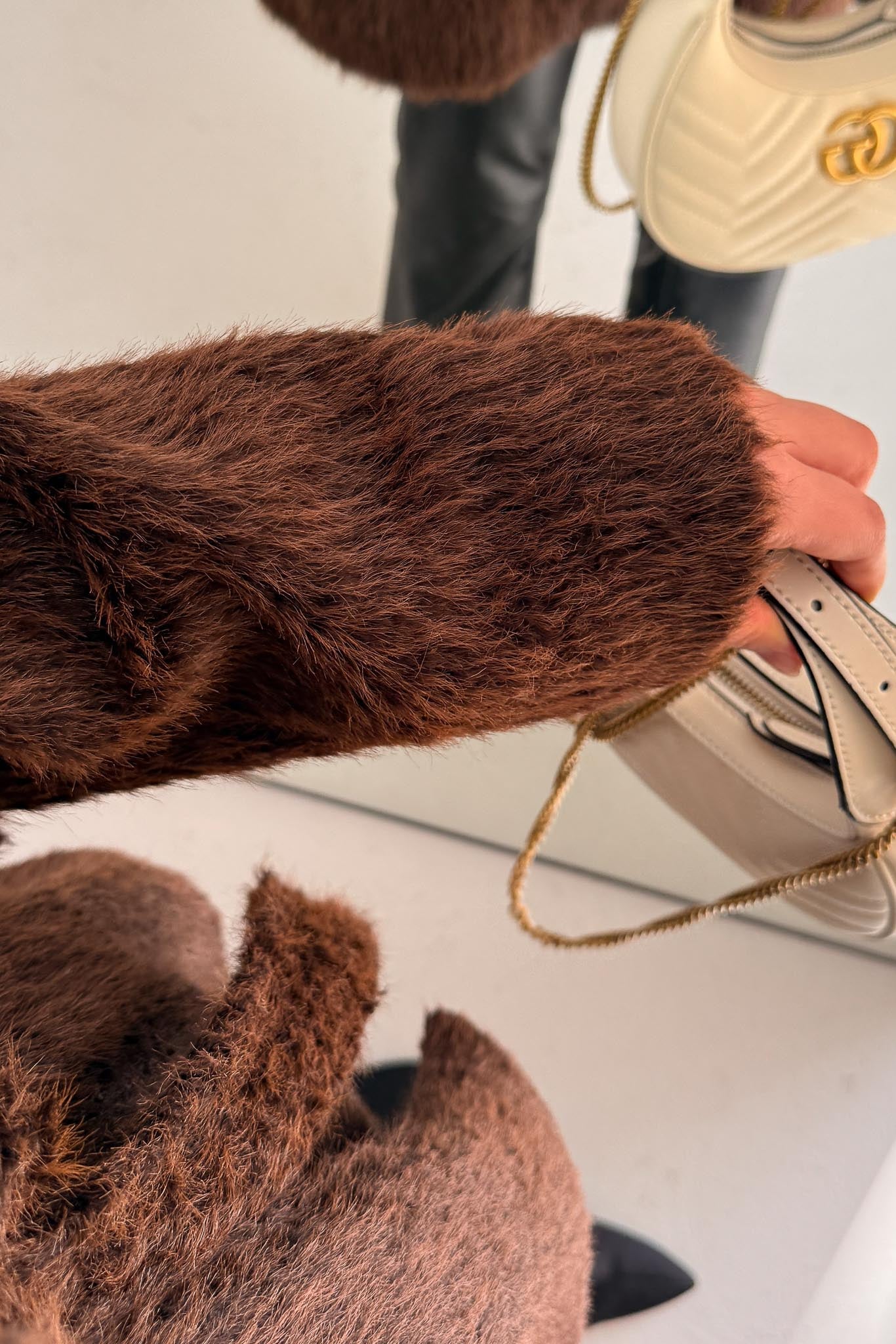 Broş Düğmeli Angora Kaban Kahverengi