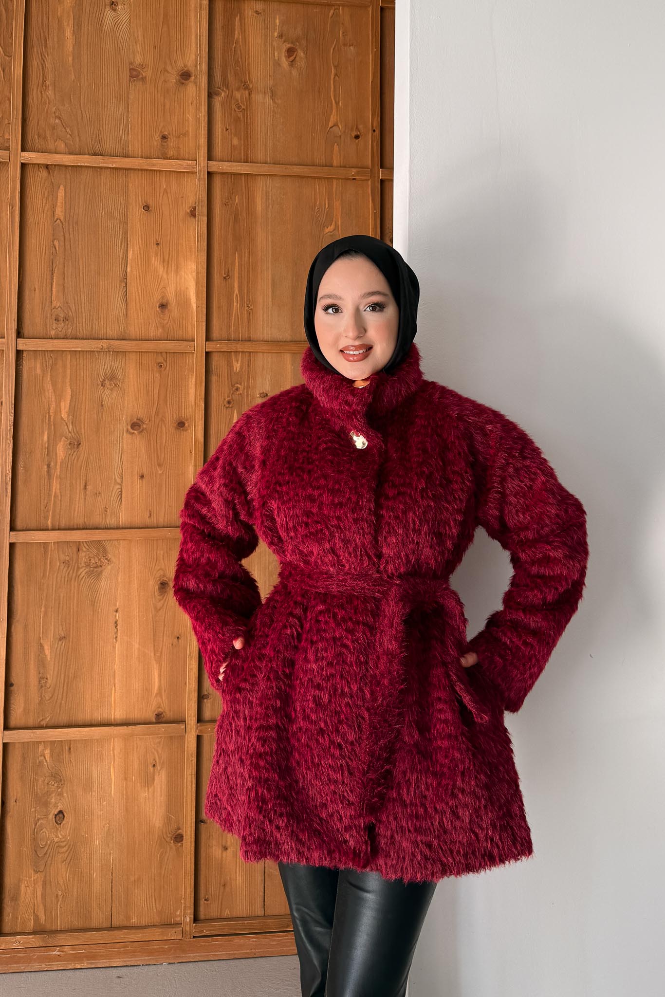 Broş Düğmeli Angora Kaban Bordo