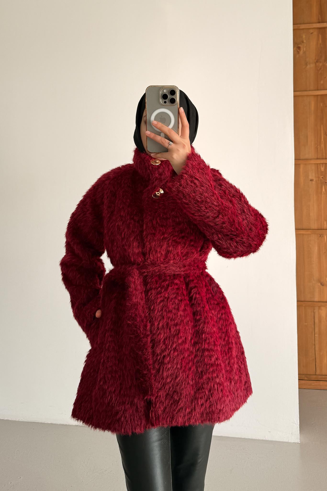 Broş Düğmeli Angora Kaban Bordo