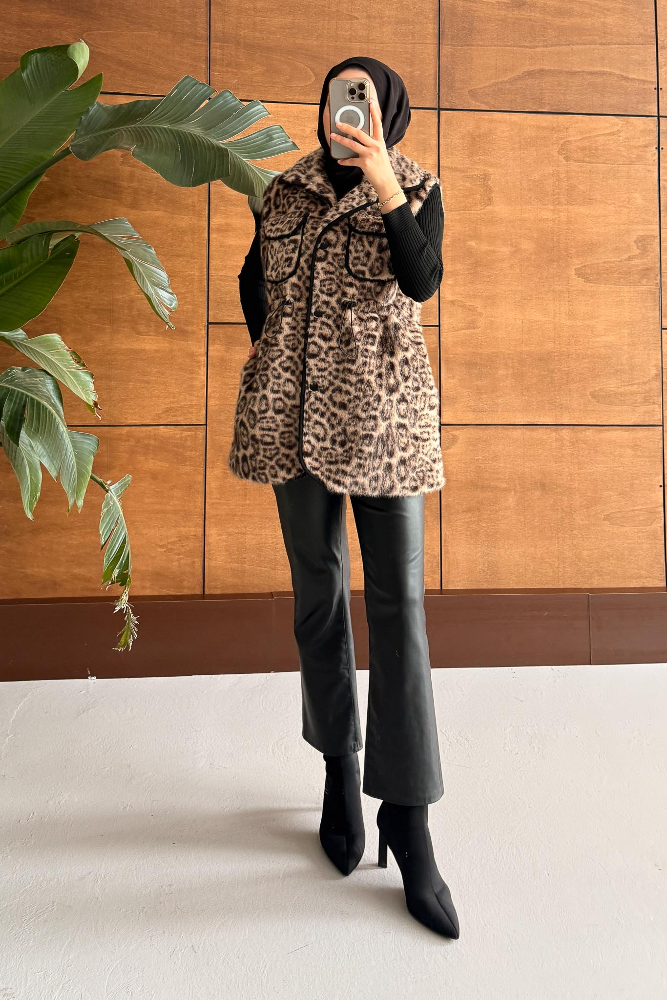 Leopar Kürklü Yelek Taş