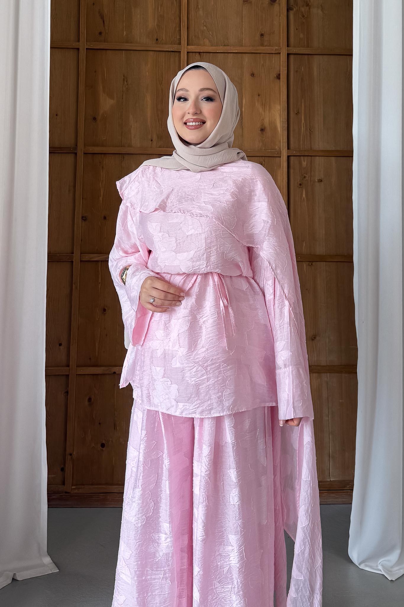 Çiçek Desenli Şal Yaka Takım Pembe