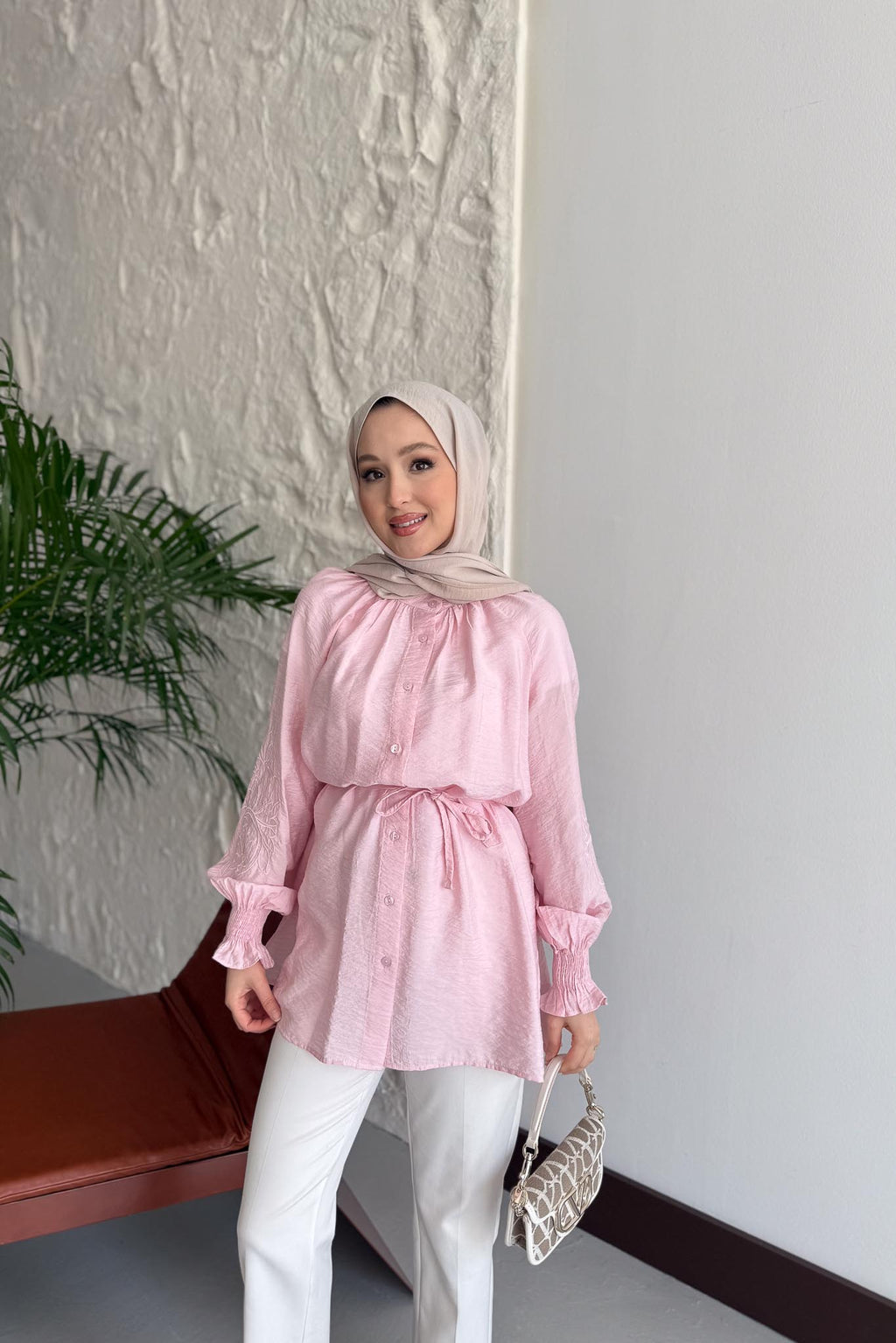 Dantel İşlemeli Gömlek Pembe