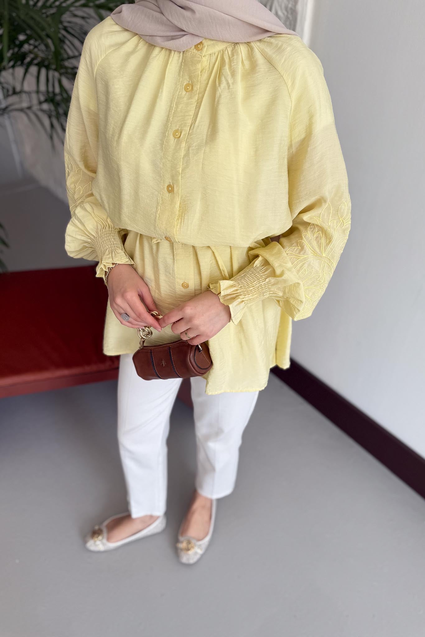 Ales Shoulder Lace Shirt Ecru