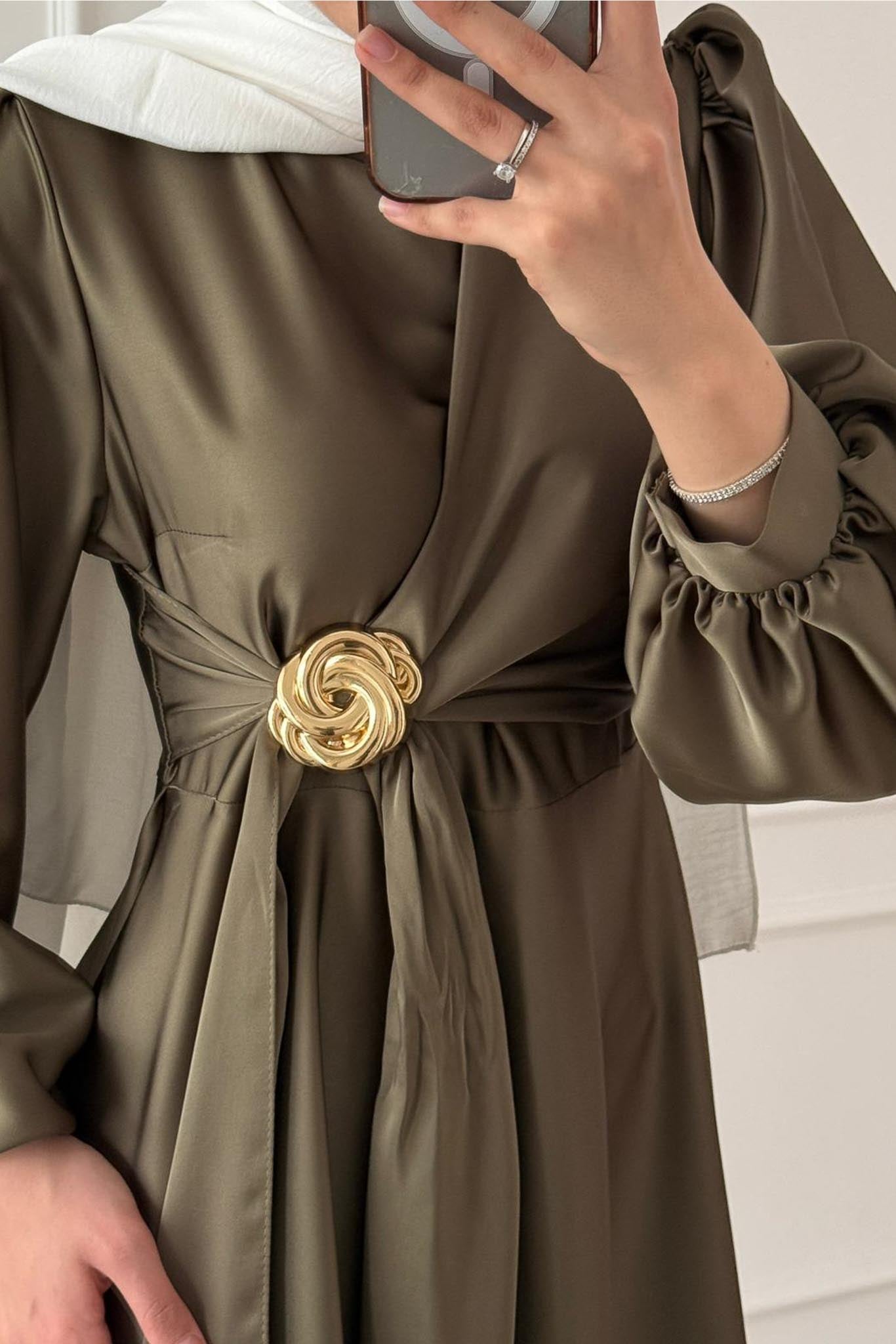 Şura Broş Saten Abiye Haki