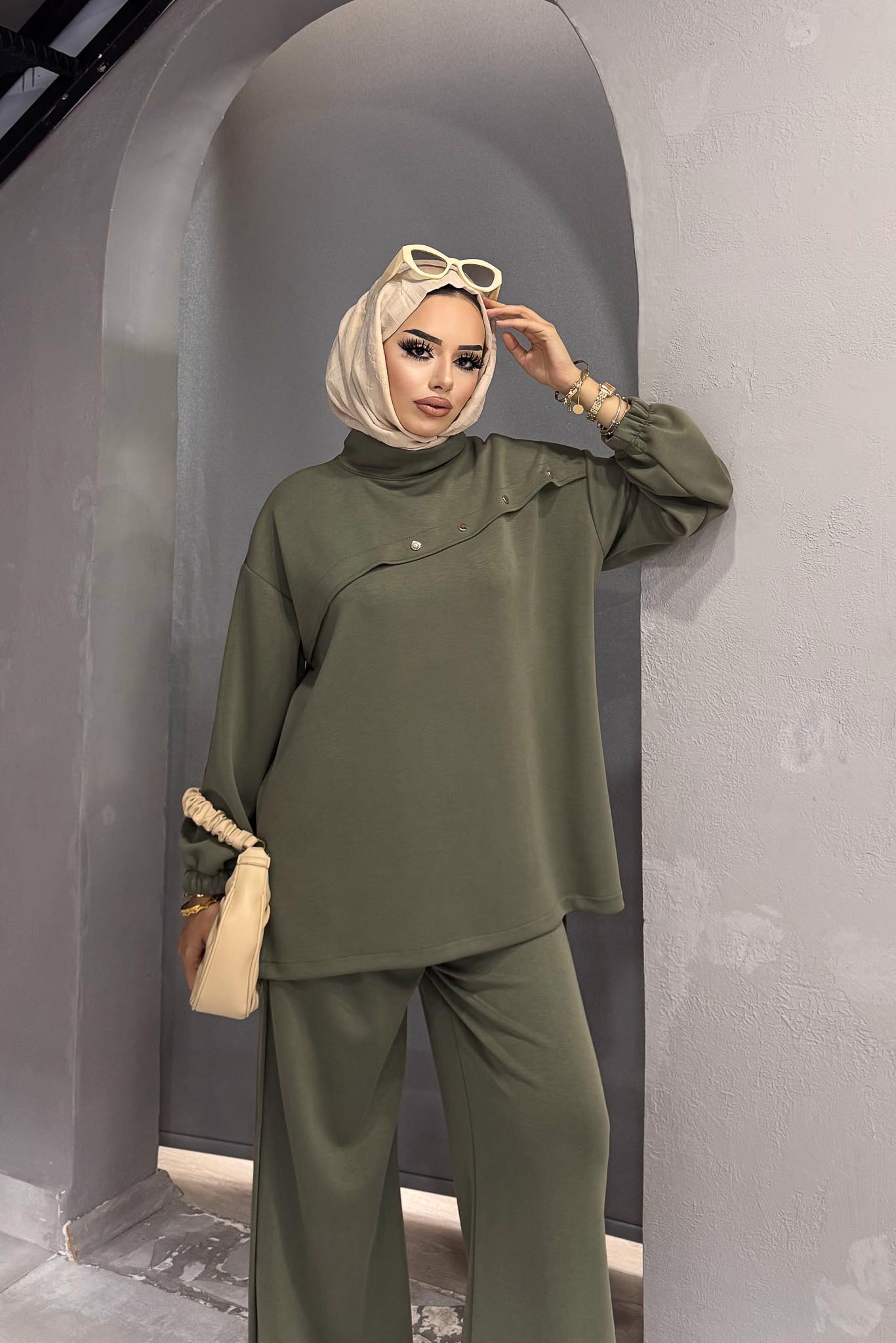 Minimal Balloon Sleeve Suit Gray