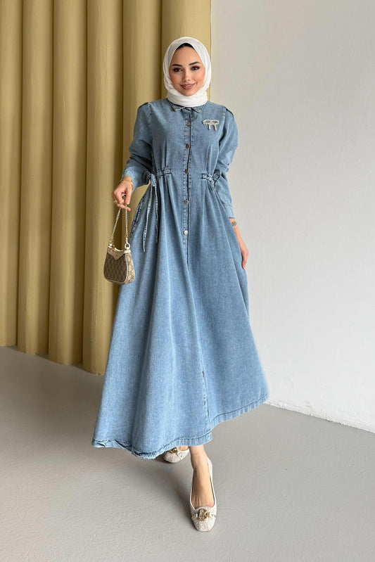 Yaka Broşlu Kot Elbise Bebe Mavi