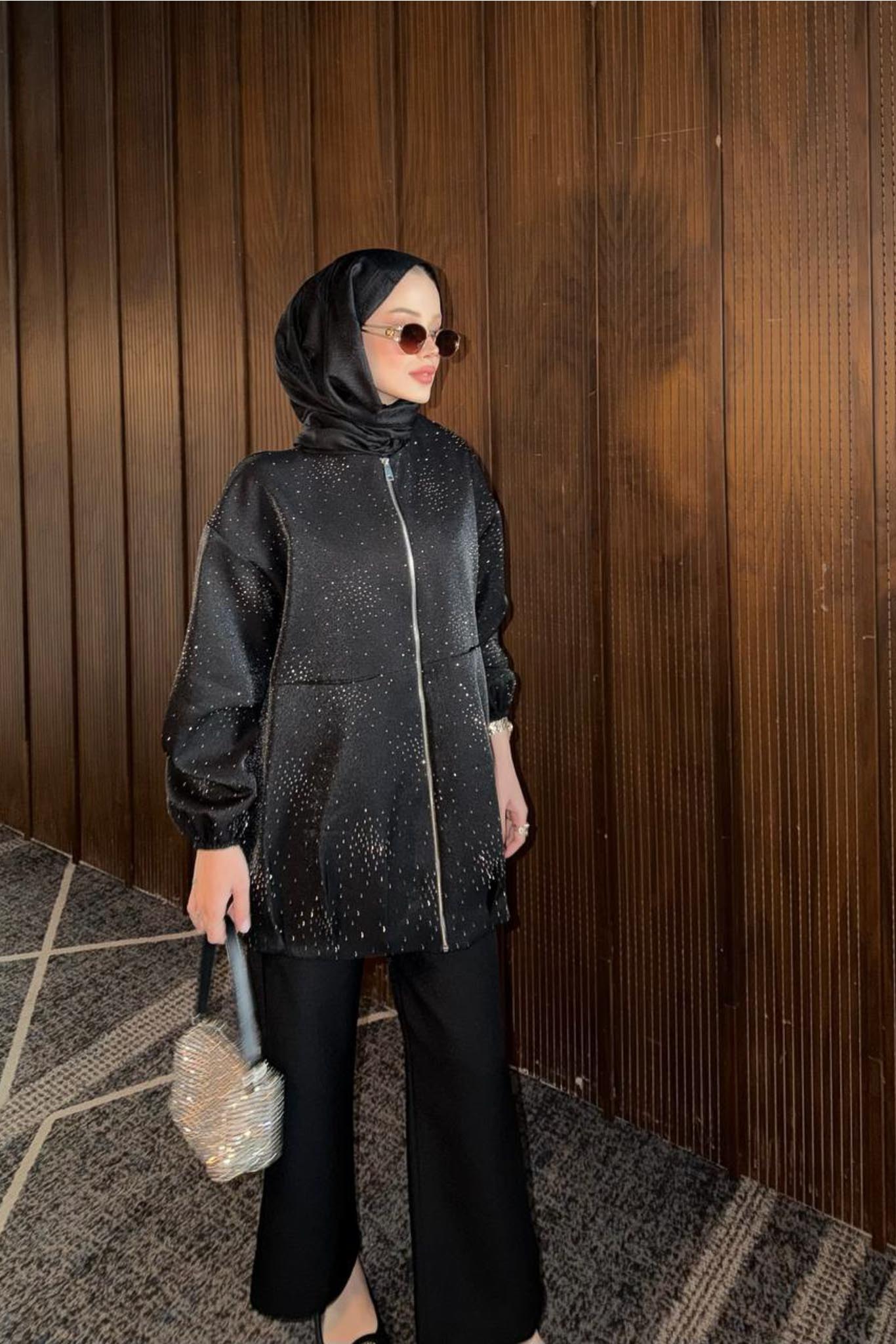 Burgonya Taşlı Takım Siyah