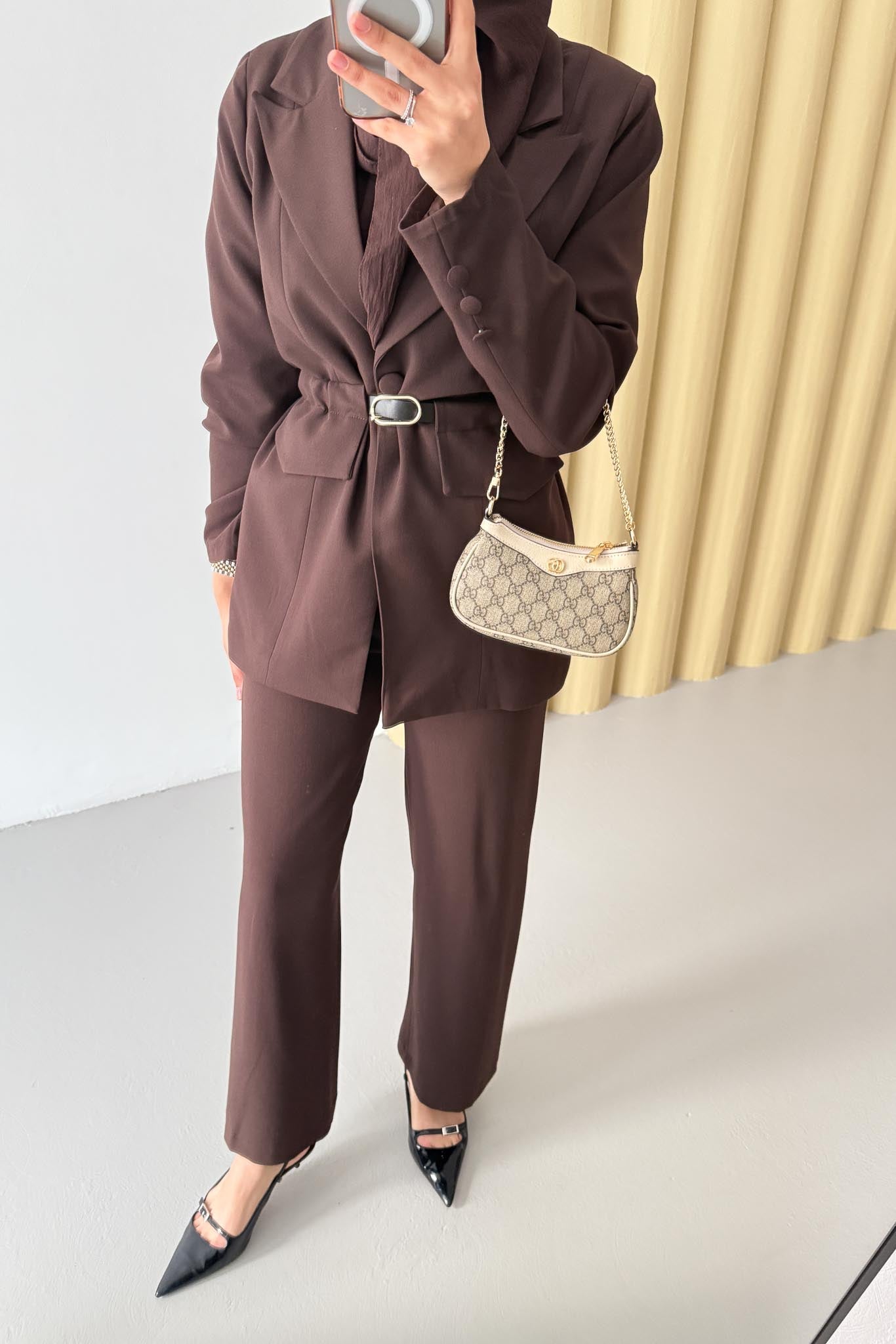 Blok Kemerli Takım Kahverengi