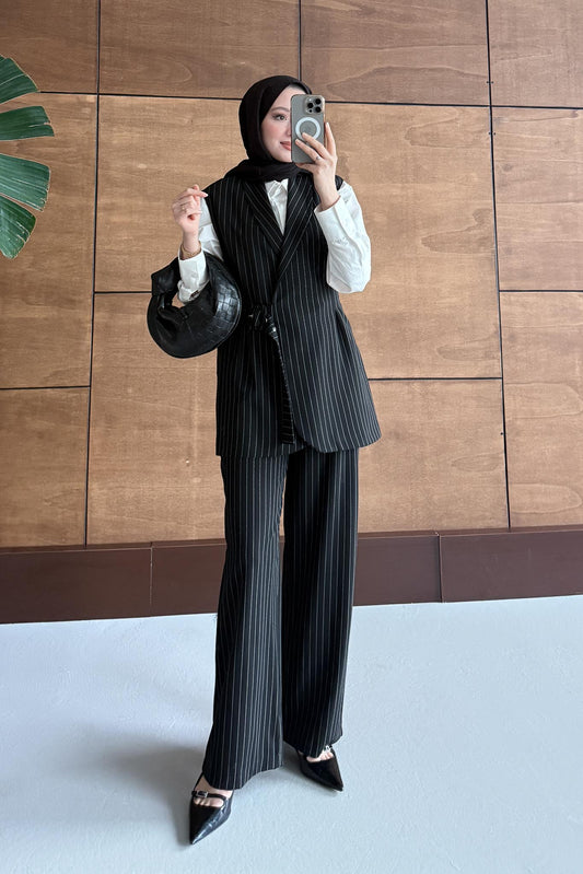 Lorasse Çizgili Takım Siyah