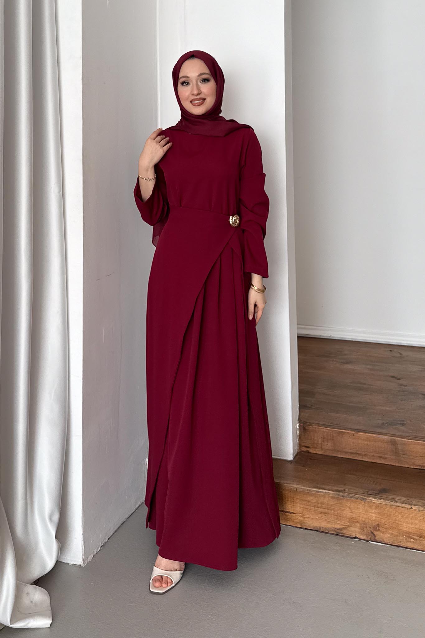 Daina Elbise Bordo