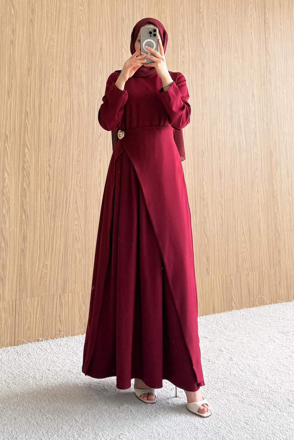 Daina Elbise Bordo