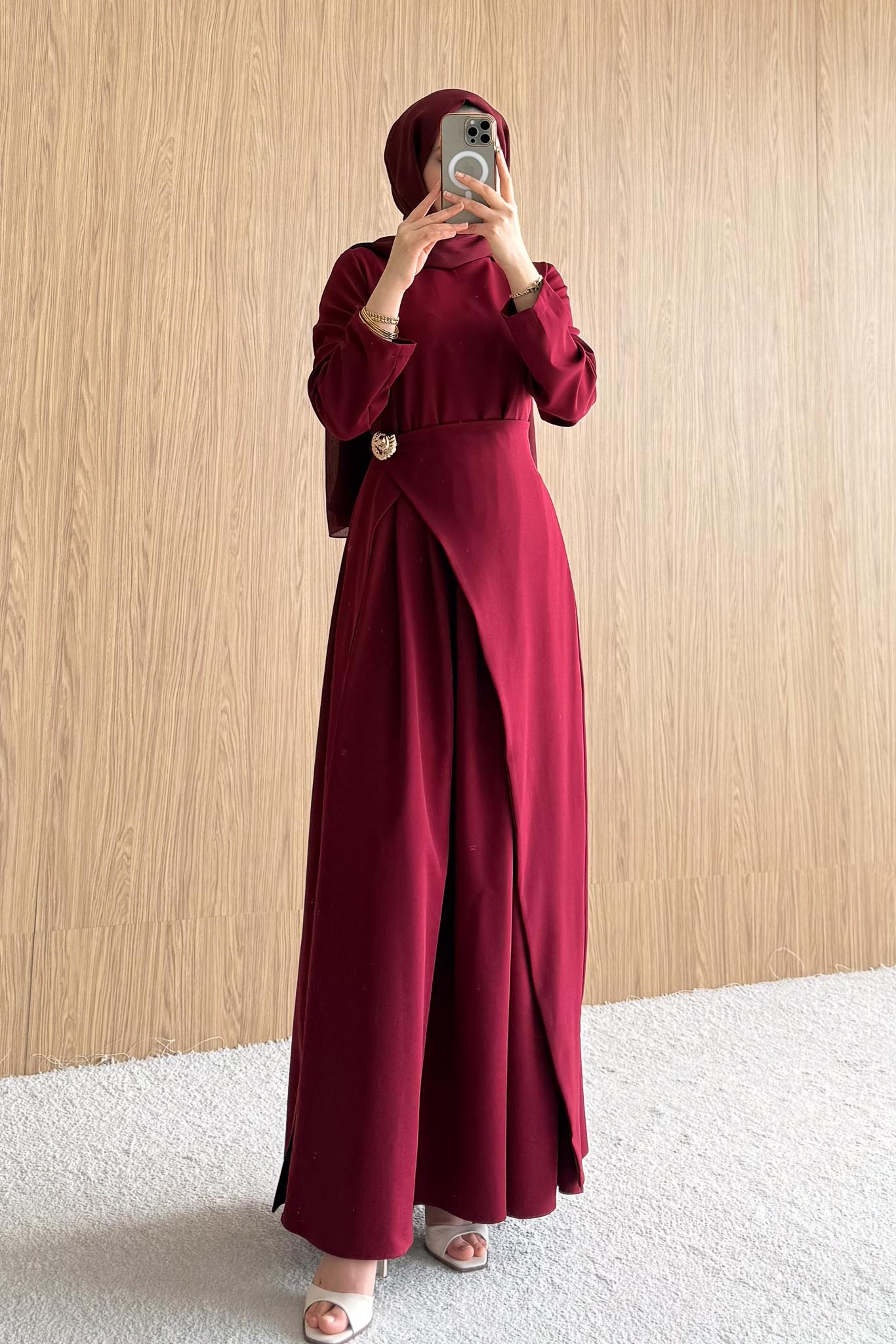 Daina Elbise Bordo