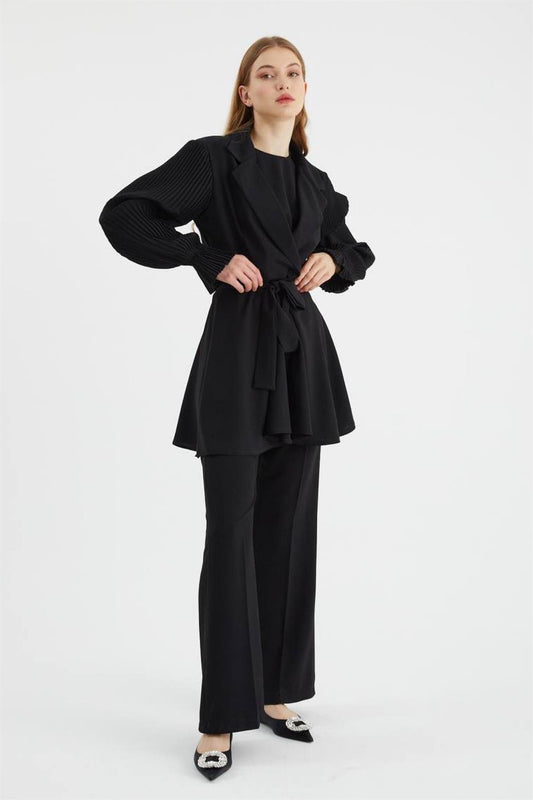 Gisha Pleated Sleeve Suit Black