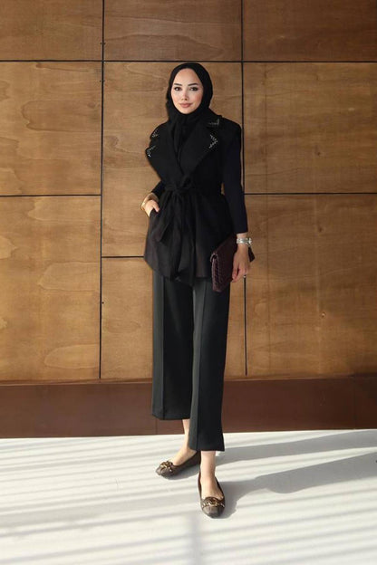 Yakası Taşlı Kaşe Hırka Siyah