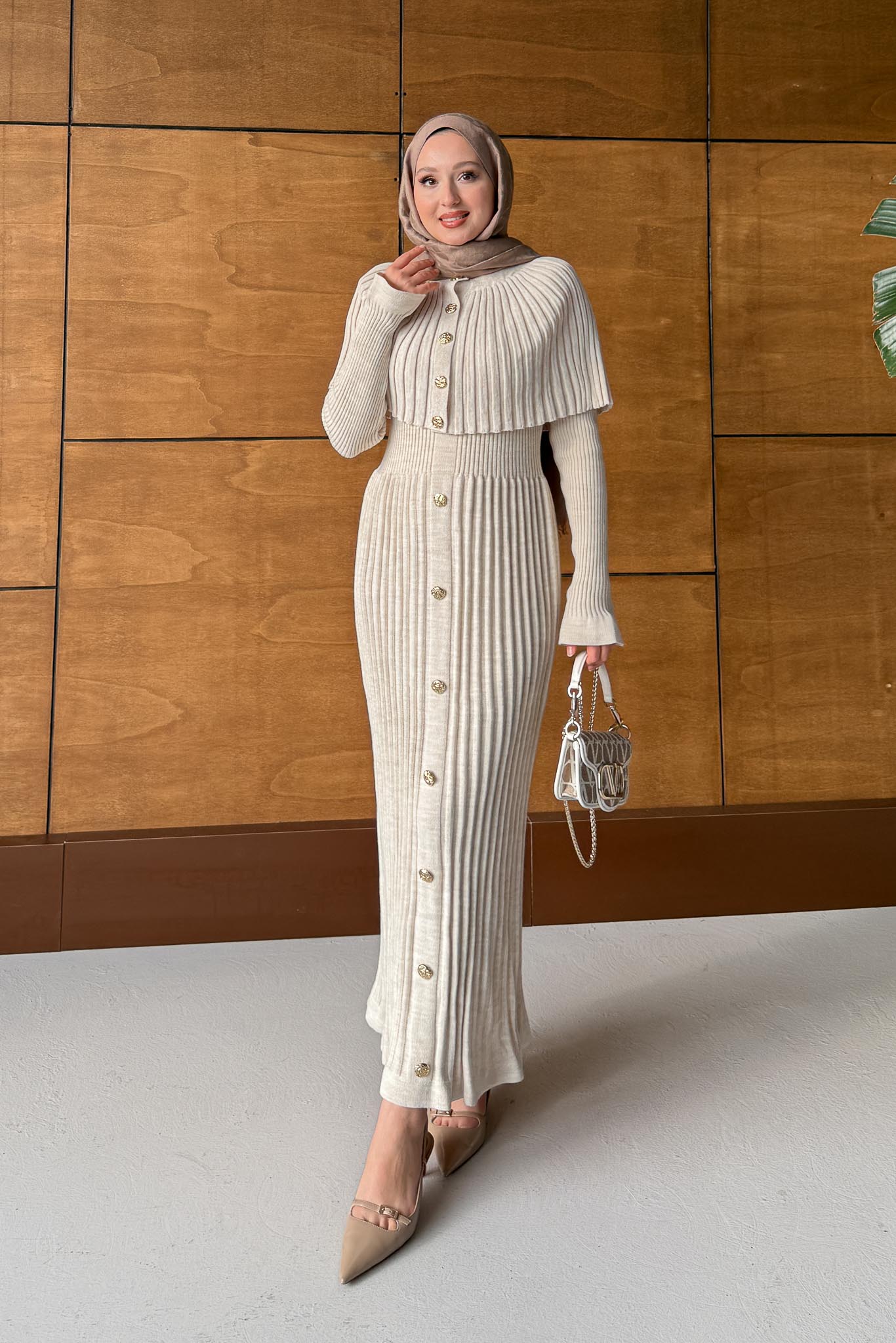 Pelerin Broş Düğmeli Elbise Taş