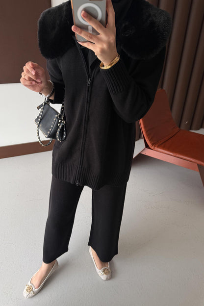Yakası Kürklü Triko Takım Siyah