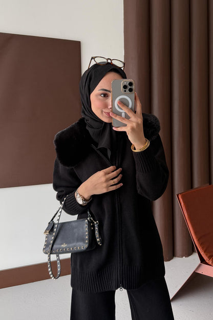 Yakası Kürklü Triko Takım Siyah