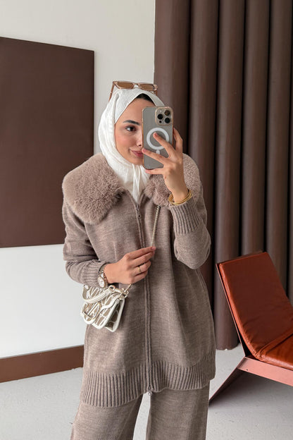 Yakası Kürklü Triko Takım Menenj