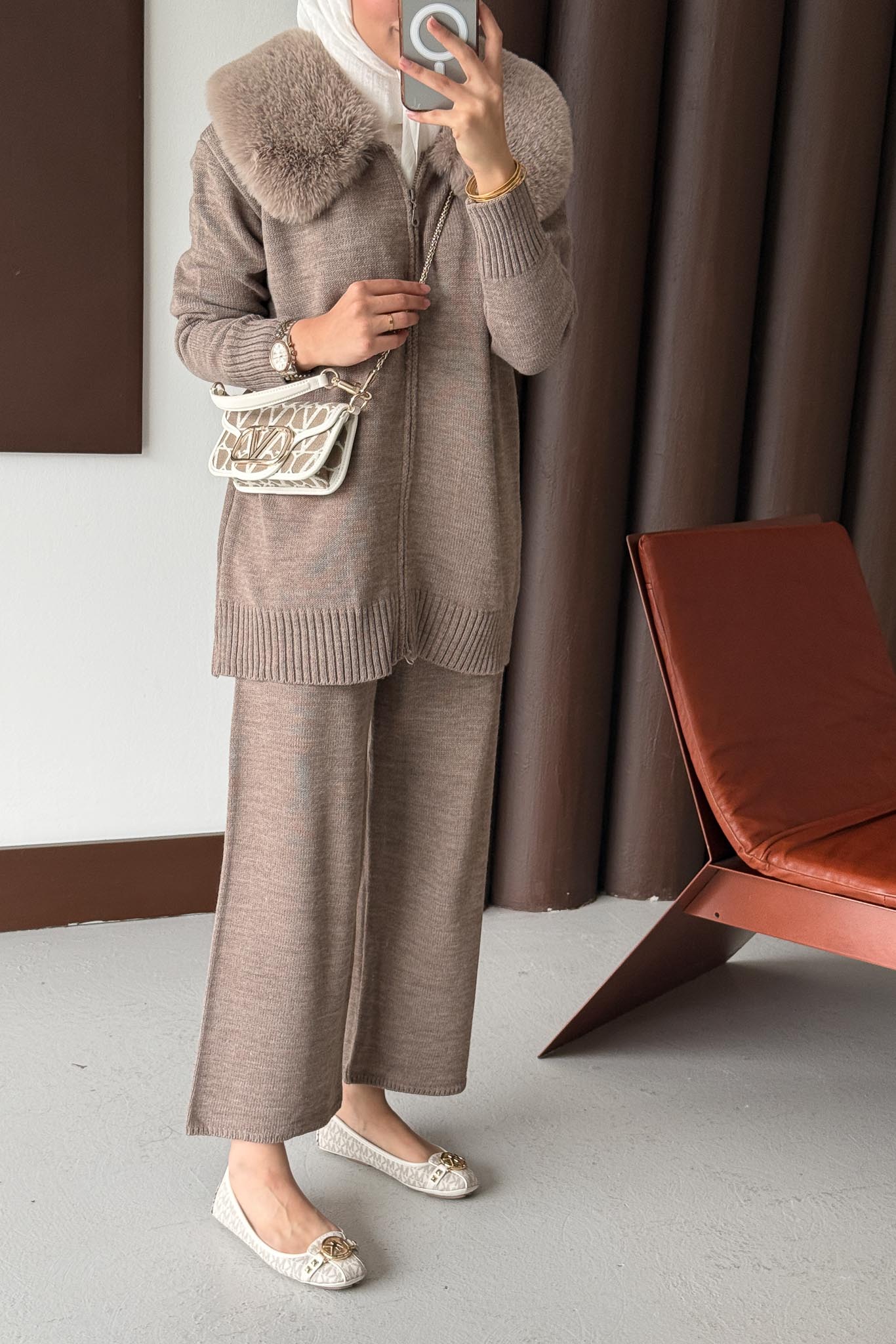 Yakası Kürklü Triko Takım Menenj