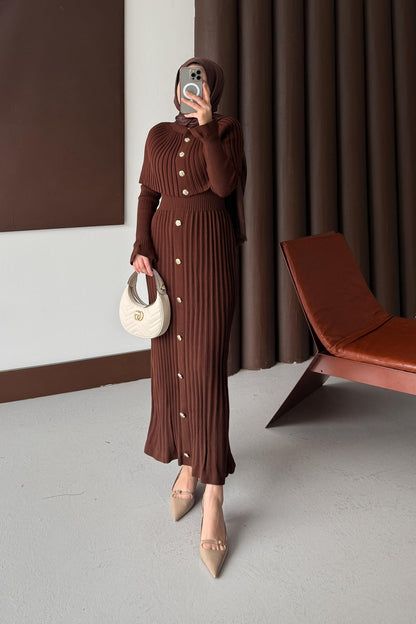 Pelerin Broş Düğmeli Elbise Kahverengi