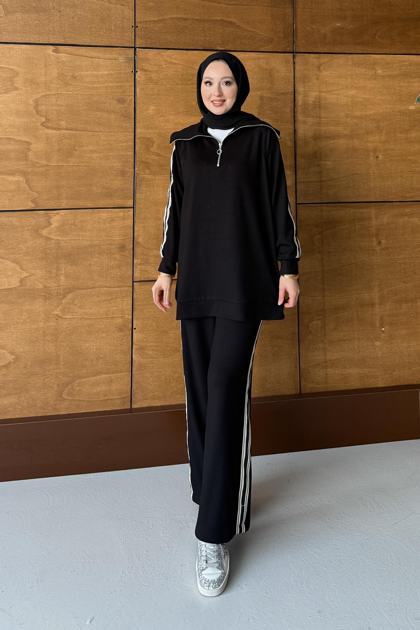 Kolu Şeritli Takım Siyah