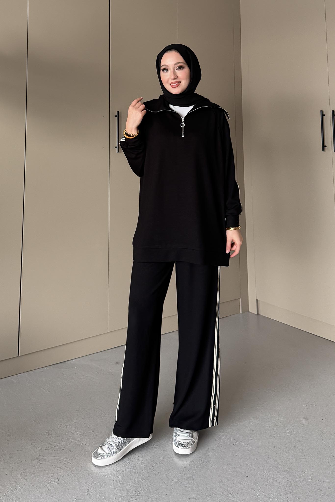 Kolu Şeritli Takım Siyah