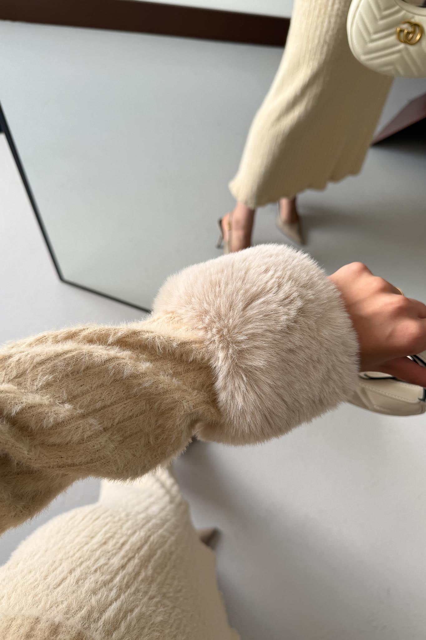 Kürklü Triko Takım Vizon