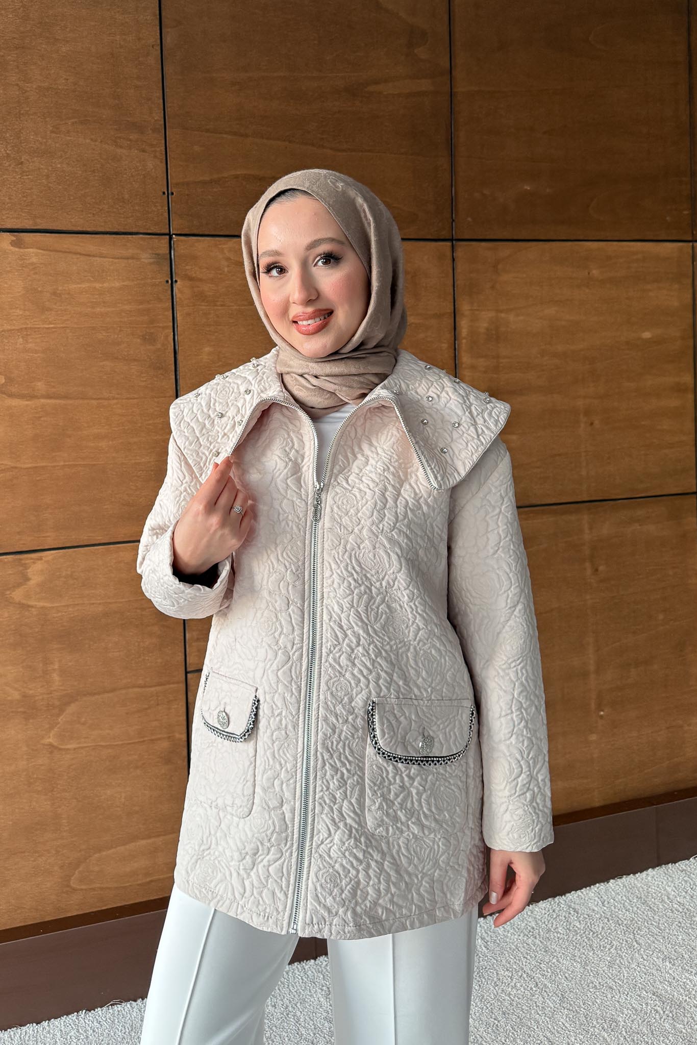 Mother of Pearl Set Camel